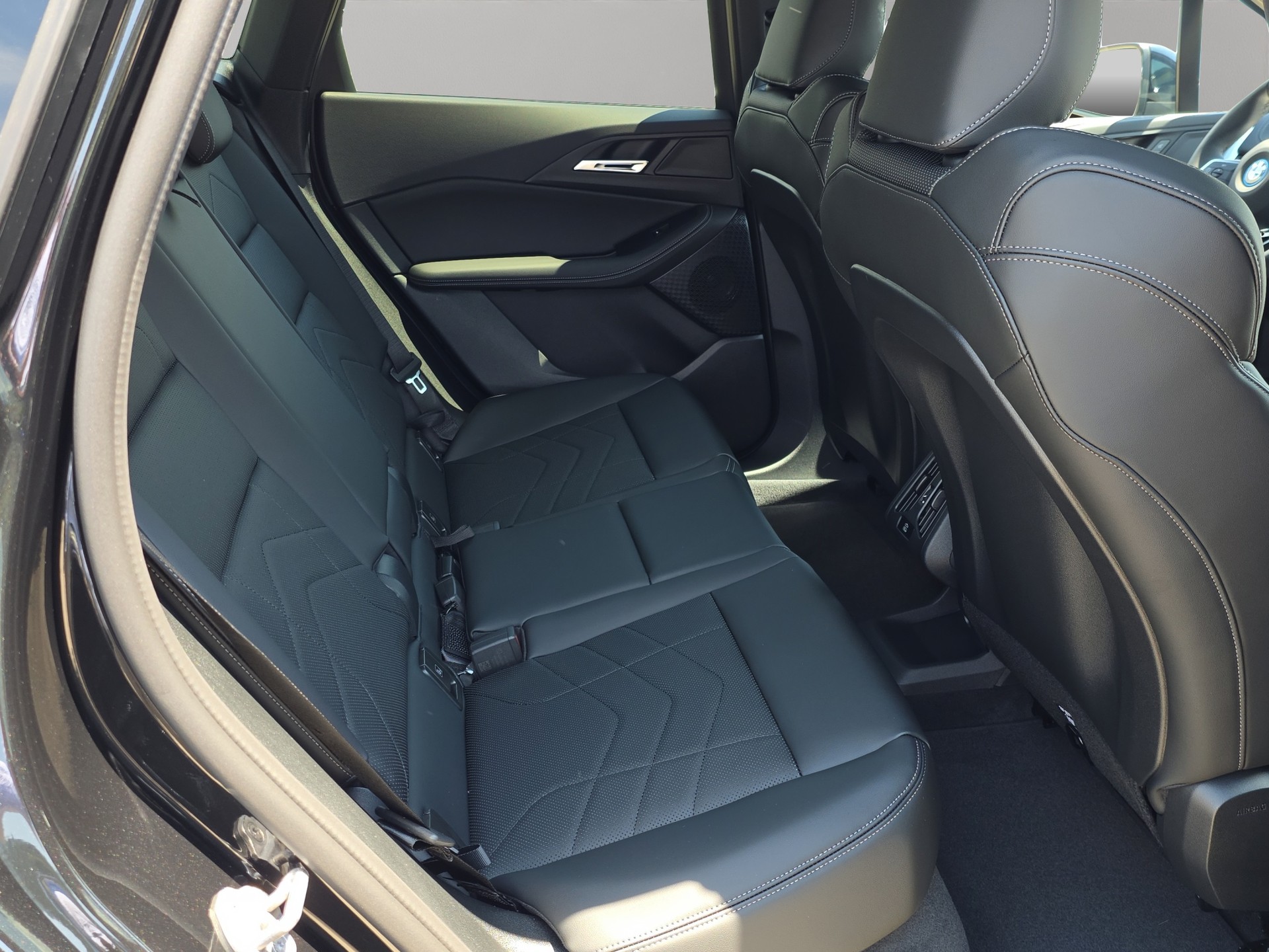 BMW 225e xDrive Active Tourer-image-17