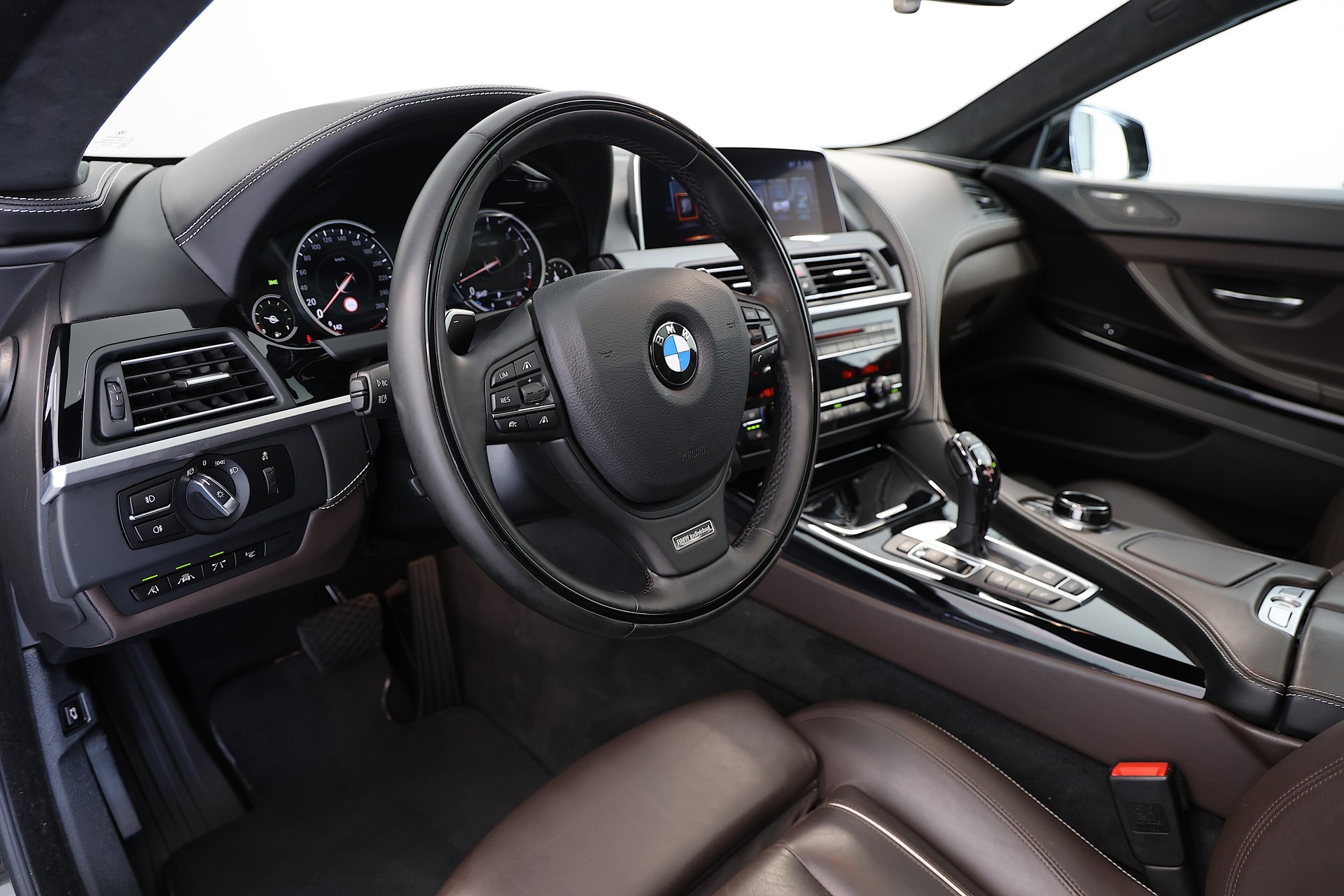 BMW 640i Gran Coupé xDrive *Individual*-image-9
