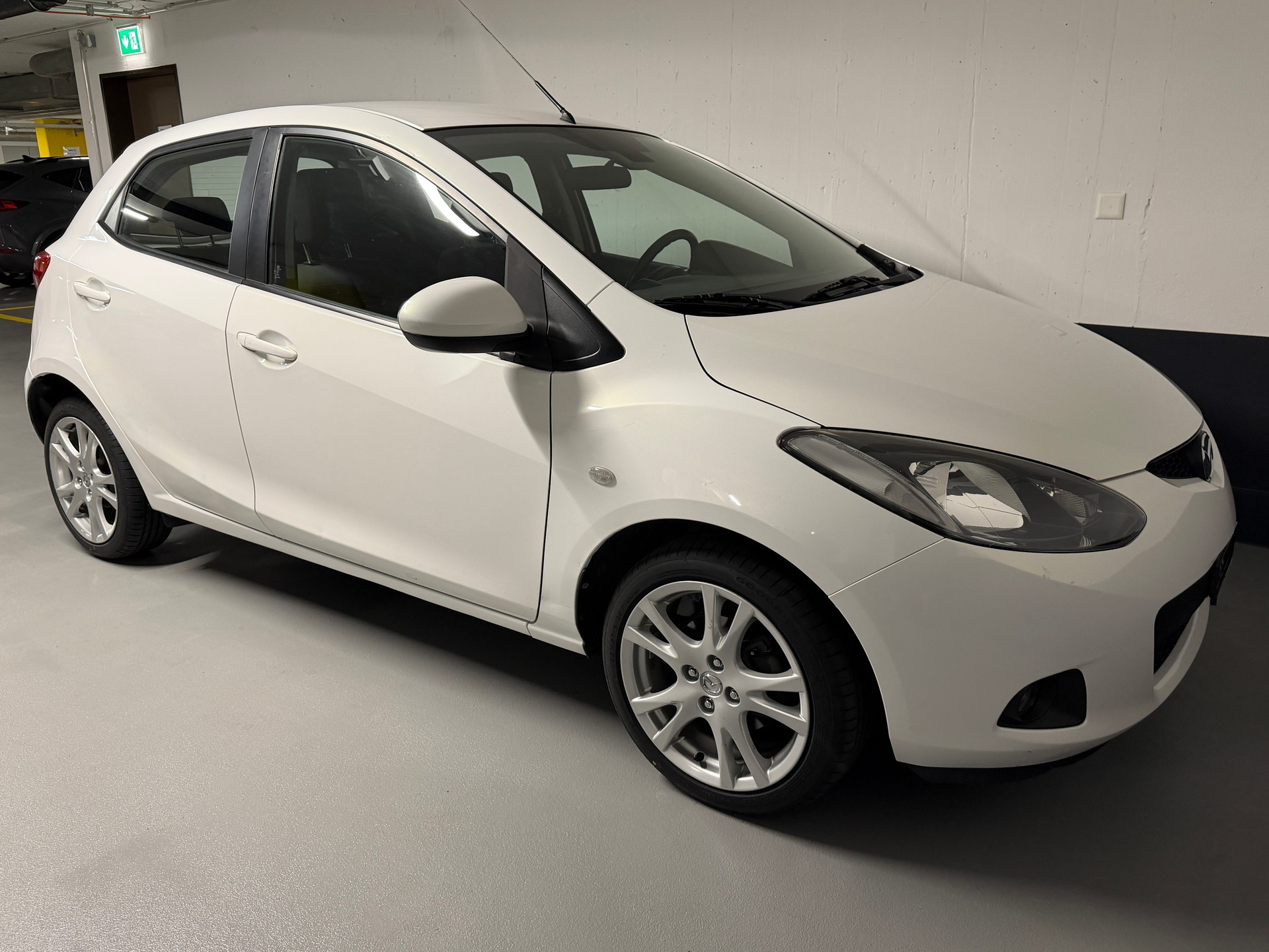 MAZDA 2 1.3i 16V Exclusive-image-6