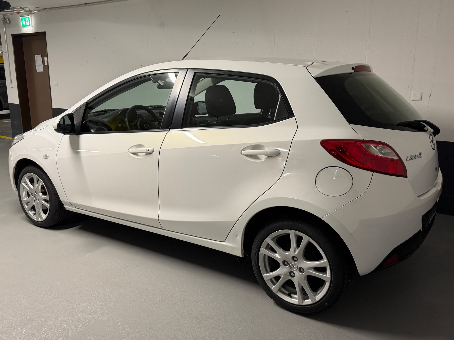 MAZDA 2 1.3i 16V Exclusive-image-3
