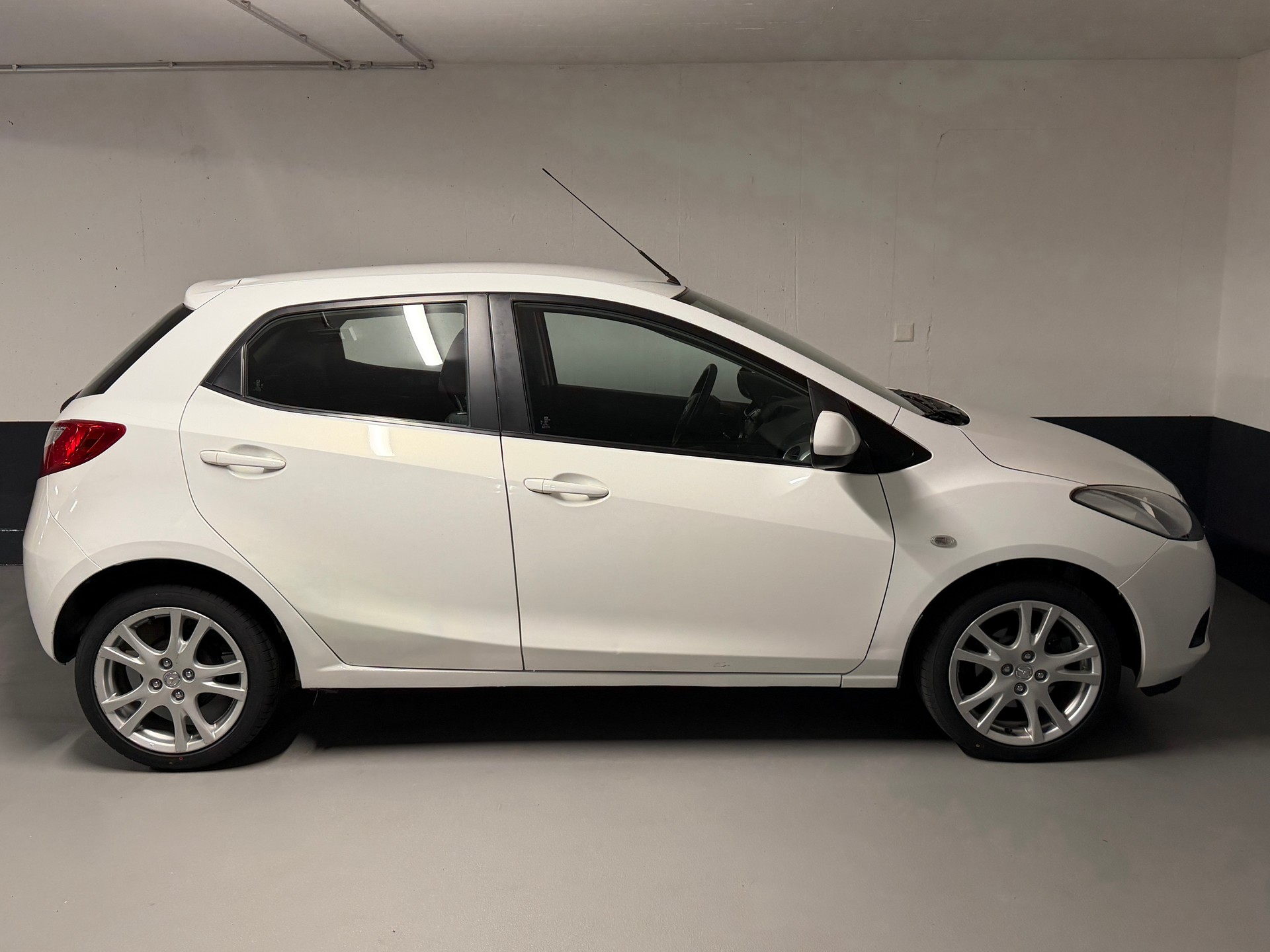 MAZDA 2 1.3i 16V Exclusive-image-4