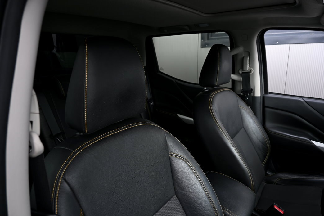 NISSAN Navara Double Cab N-Guard 2.3 dCi 4WD Automatic-image-5