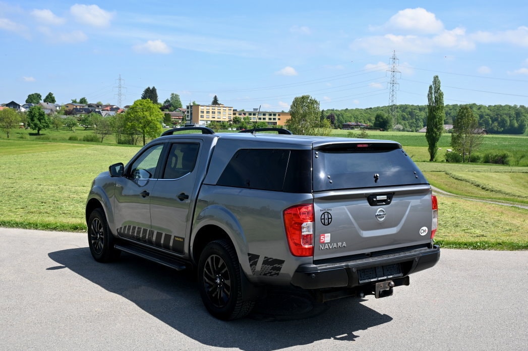 NISSAN Navara Double Cab N-Guard 2.3 dCi 4WD Automatic-image-3