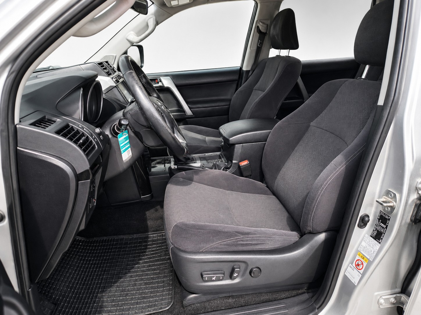 TOYOTA Land Cruiser 2.8TD Luna Automatic-image-12