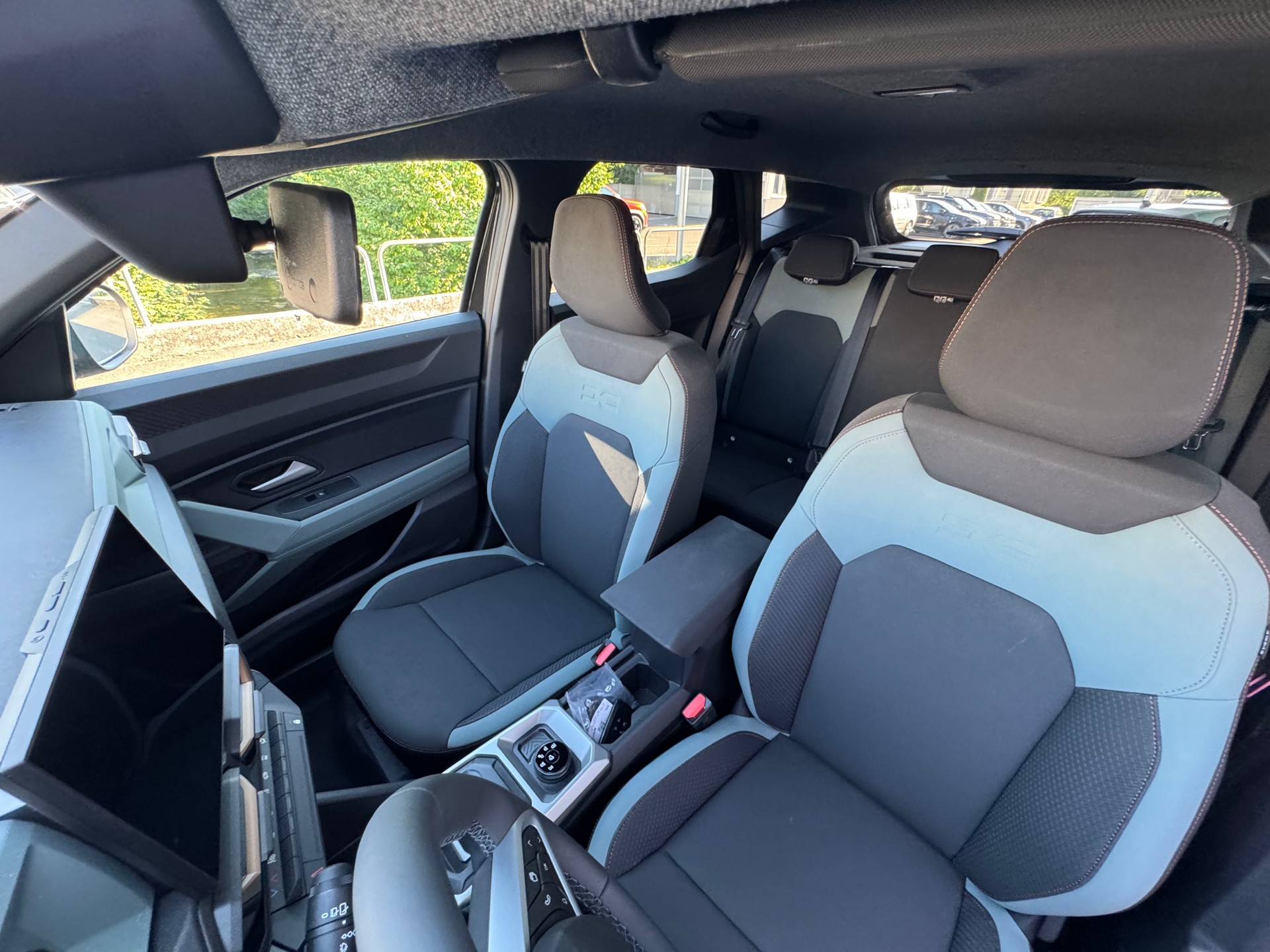 DACIA Duster TCe 150 48V Extreme 4x4-image-14