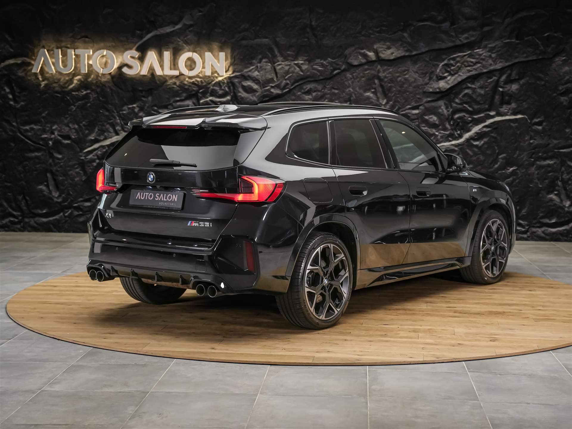 BMW X1 xDrive M35i *Panorama*El. Sitze mit Memory*Head Up Display*-image-5