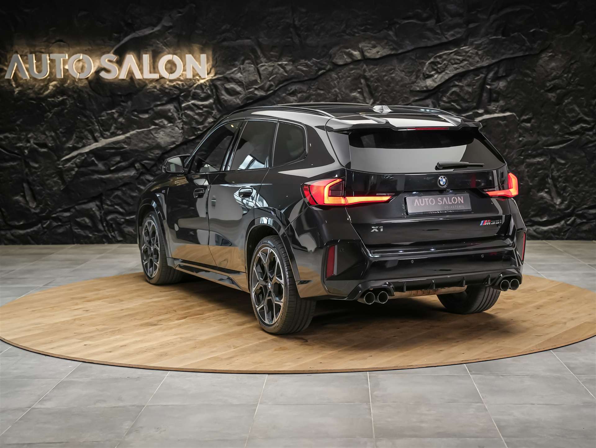 BMW X1 xDrive M35i *Panorama*El. Sitze mit Memory*Head Up Display*-image-3
