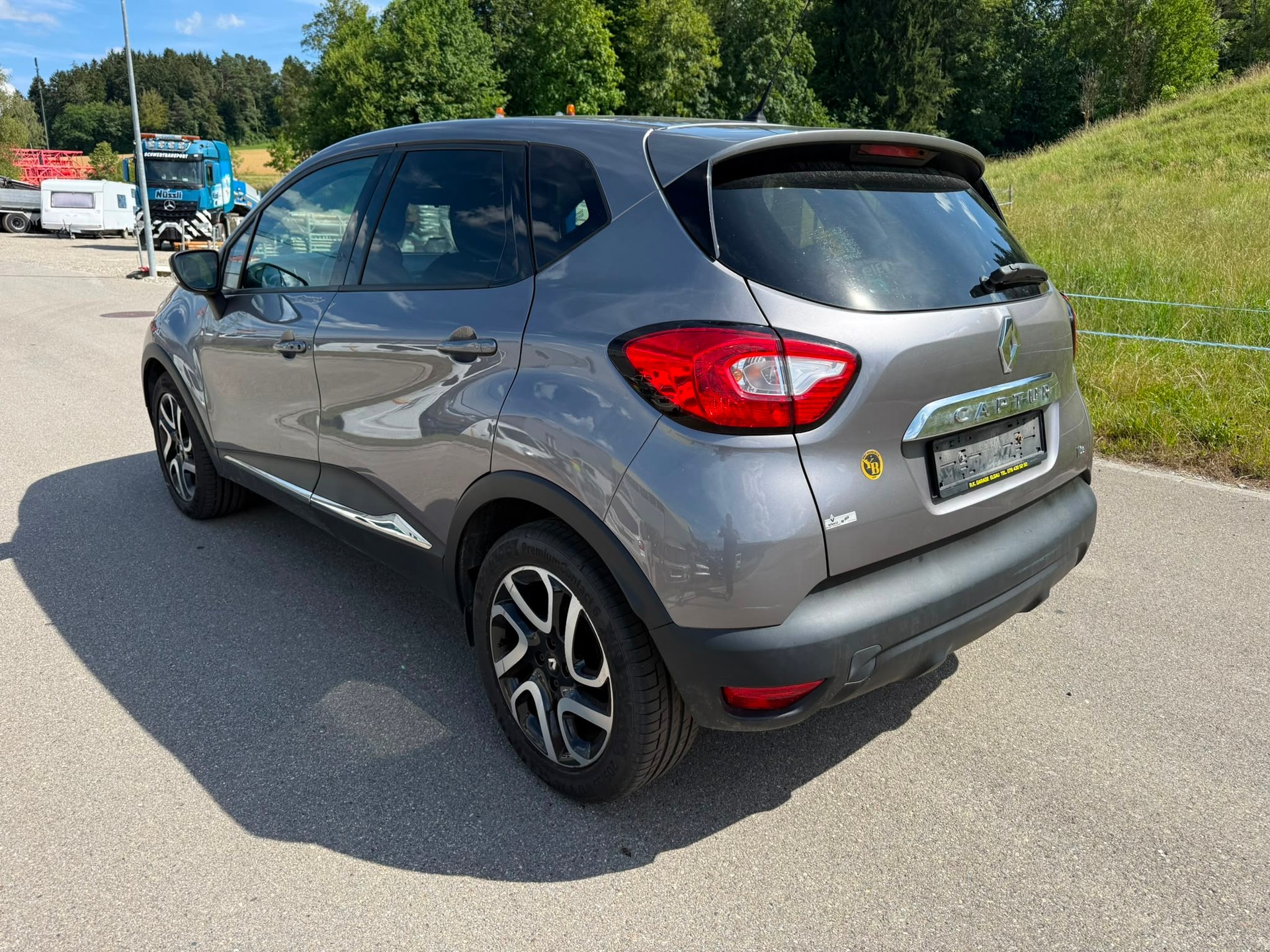 RENAULT Captur 1.2 T Helly Hansen EDC-image-4