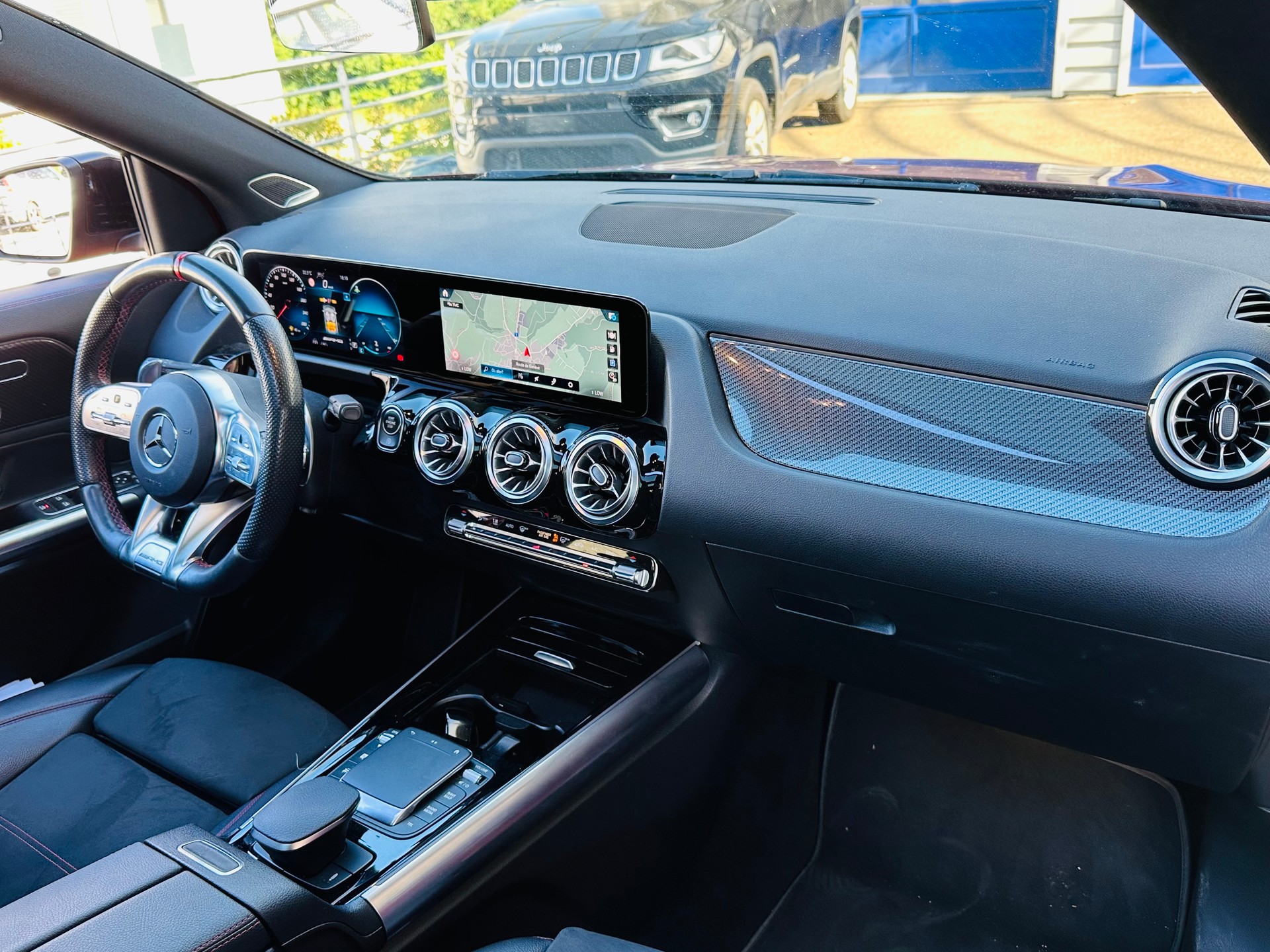 MERCEDES-BENZ GLA 35 AMG 4Matic 8G-Speedshift DCT-image-19