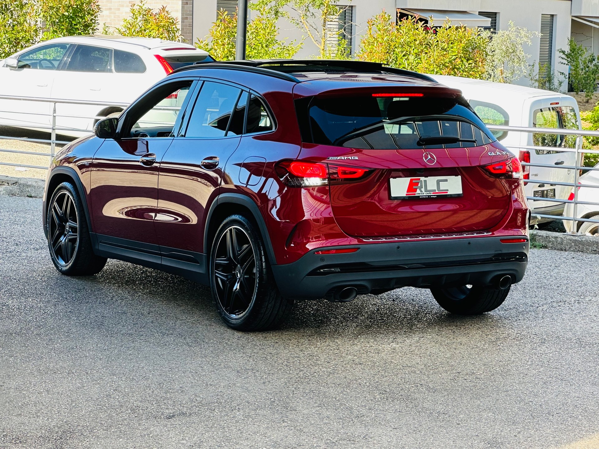 MERCEDES-BENZ GLA 35 AMG 4Matic 8G-Speedshift DCT-image-11