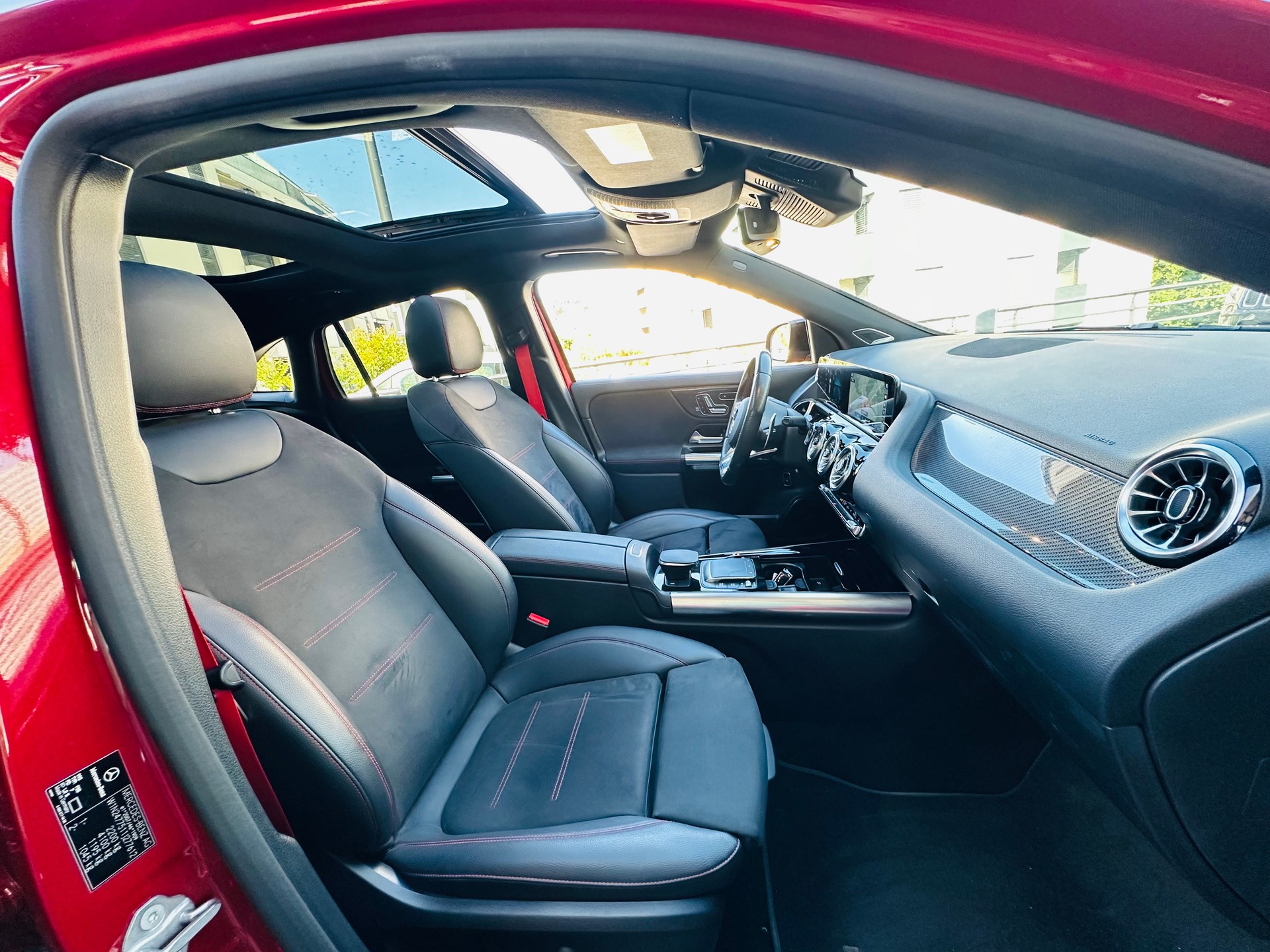 MERCEDES-BENZ GLA 35 AMG 4Matic 8G-Speedshift DCT-image-22