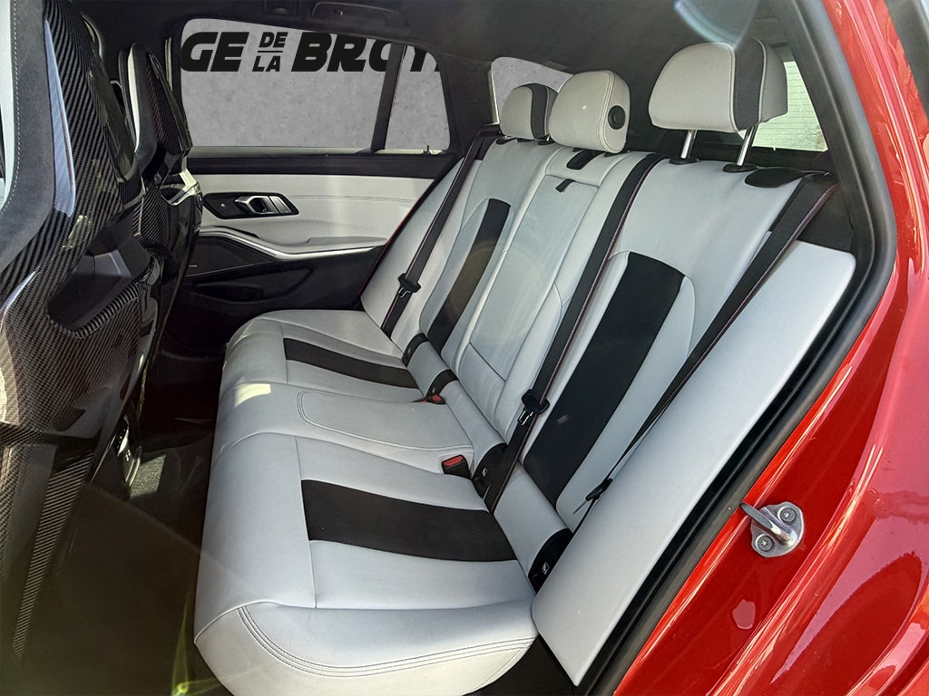 BMW M3 Competition xDrive Touring-image-9