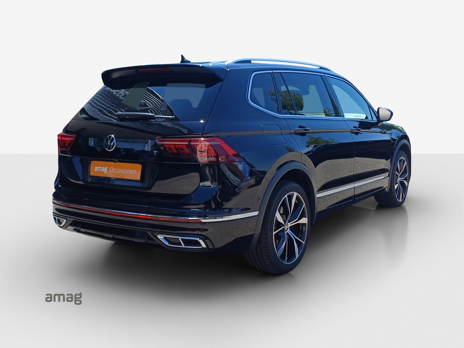 VW Tiguan Allspace 2.0TSI R-Line 4Motion DSG-image-4