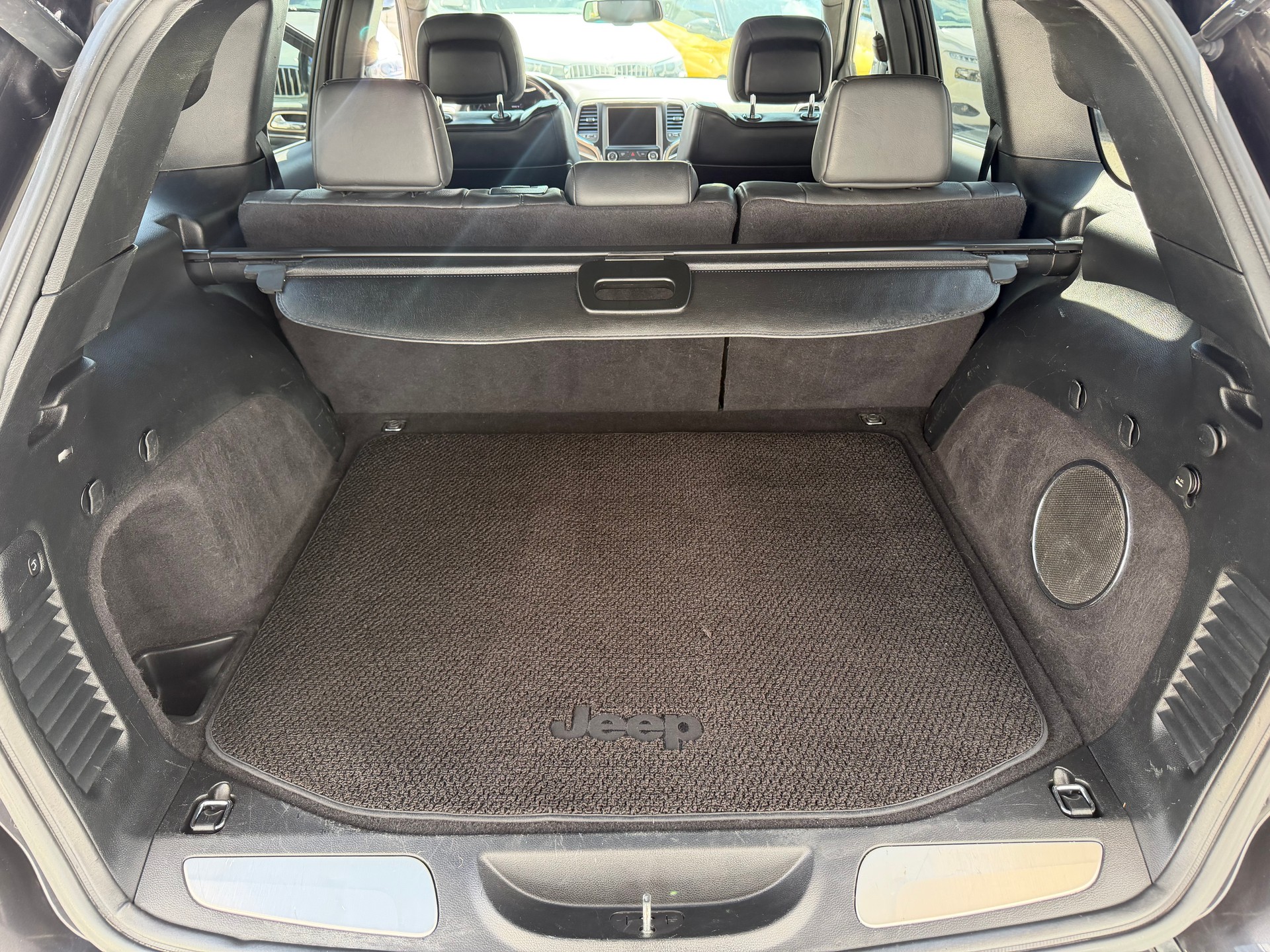 JEEP Grand Cherokee 3.0 CRD Summit Automatic-image-9