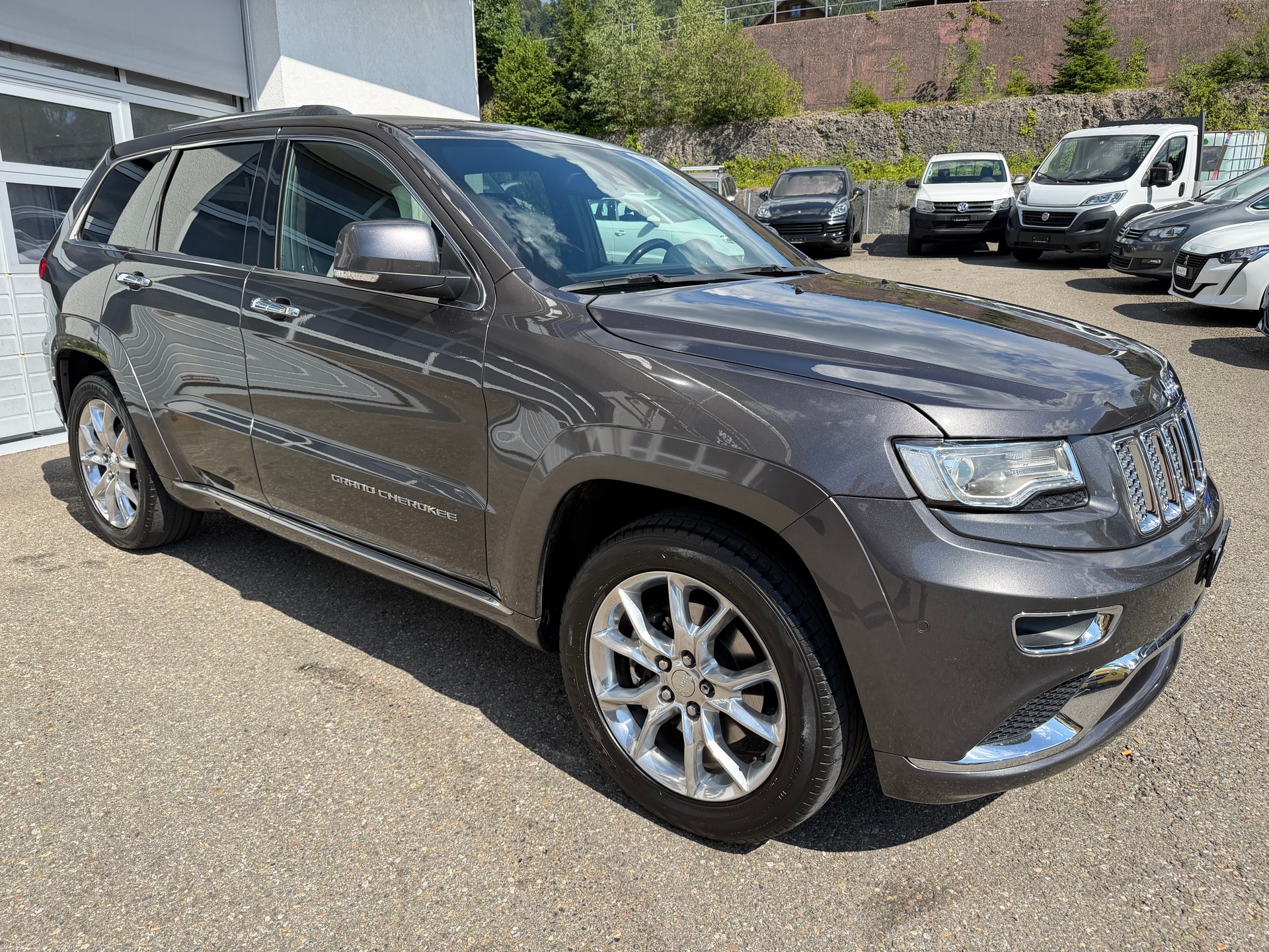 JEEP Grand Cherokee 3.0 CRD Summit Automatic-image-3