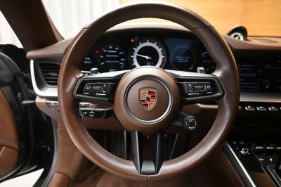 PORSCHE 911 Carrera 4S PDK-image-8
