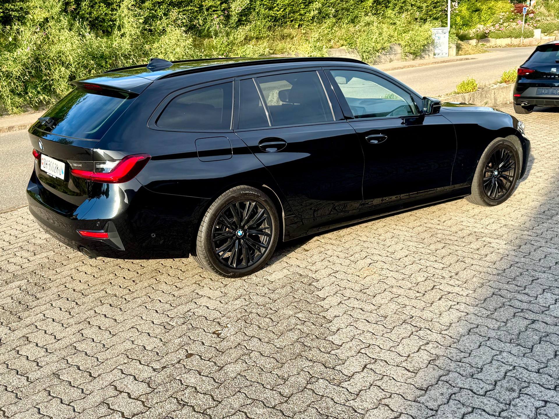 BMW 320d xDrive Touring Sport Line Steptronic-image-3