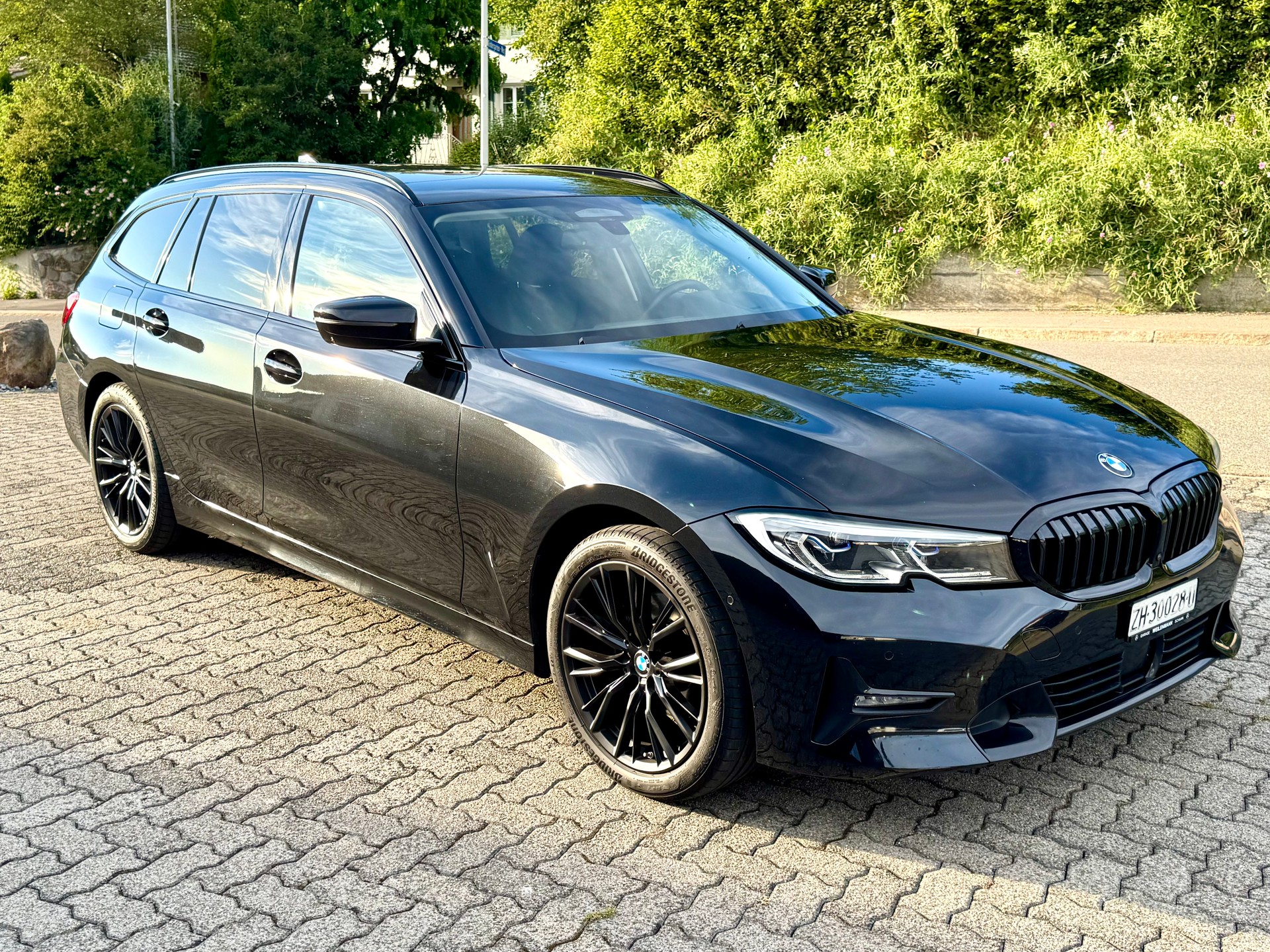 BMW 320d xDrive Touring Sport Line Steptronic-image-0