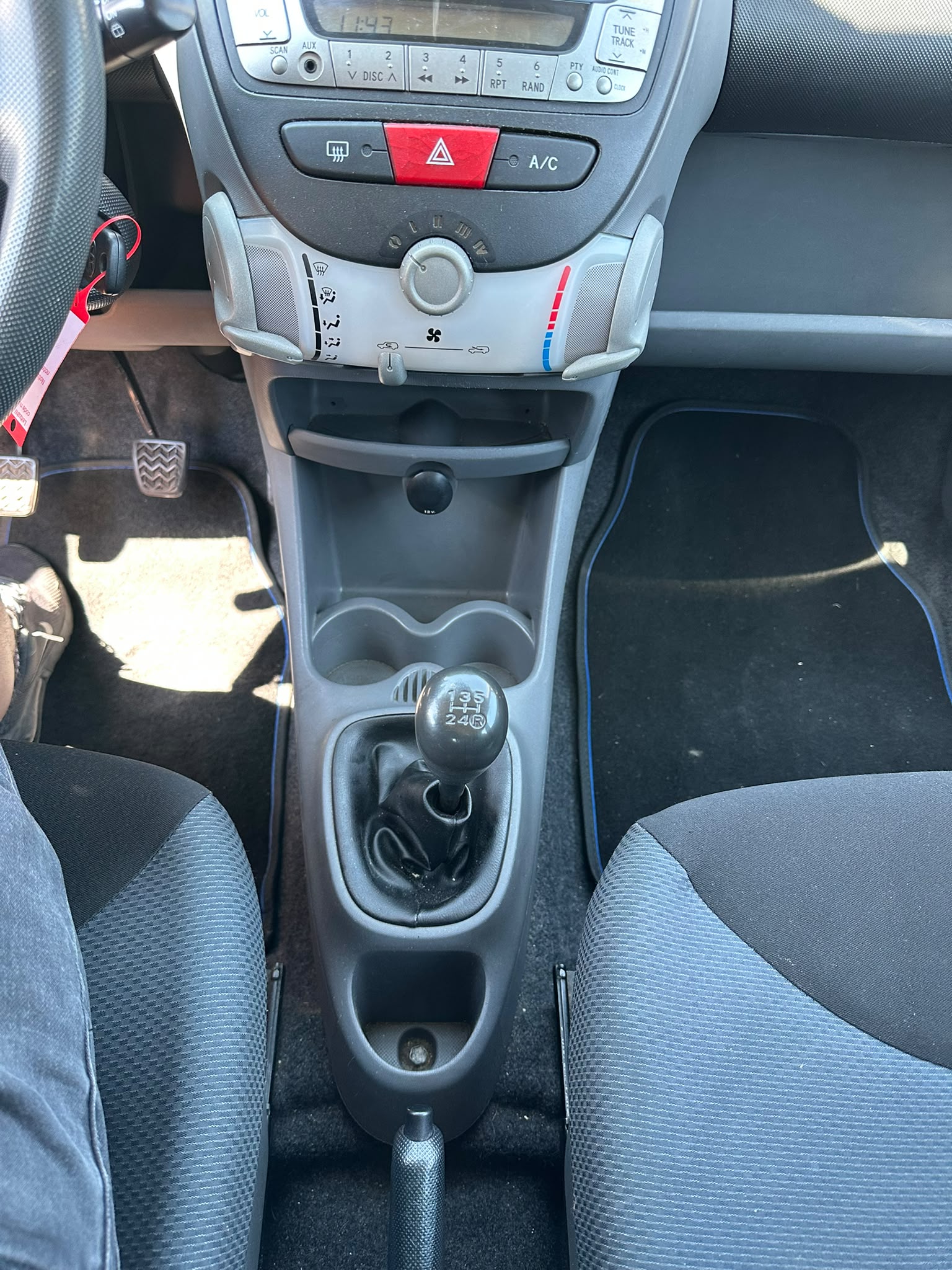 TOYOTA Aygo 1.0 Linea Luna-image-15