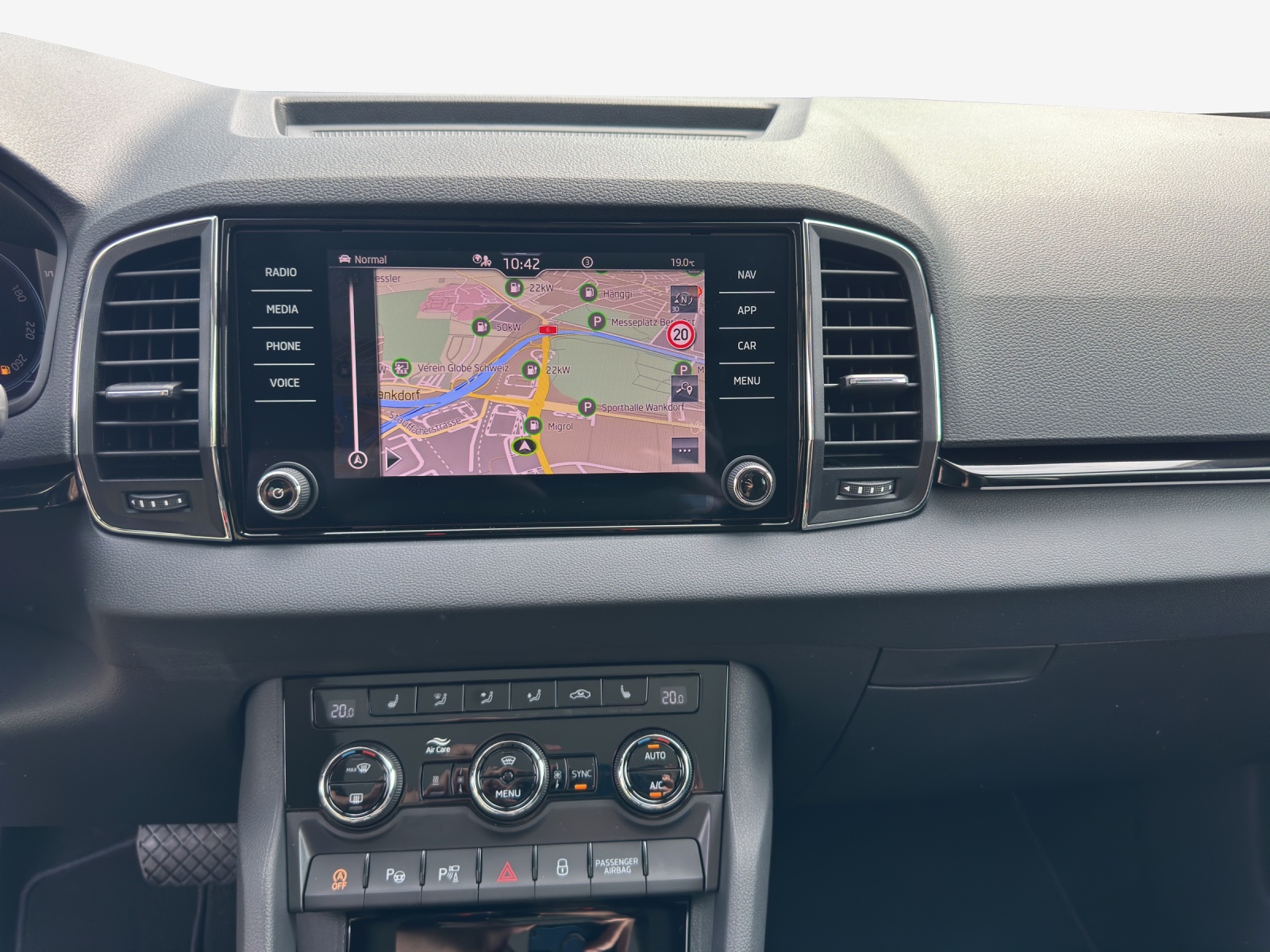 SKODA Karoq 1.5 TSI Dynamic DSG-image-10