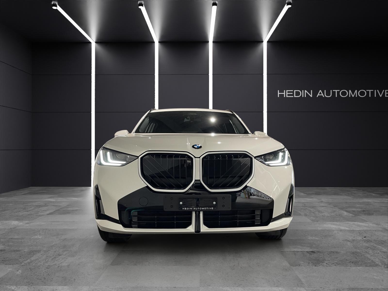 BMW X3 30e xDrive-showroom-element-2
