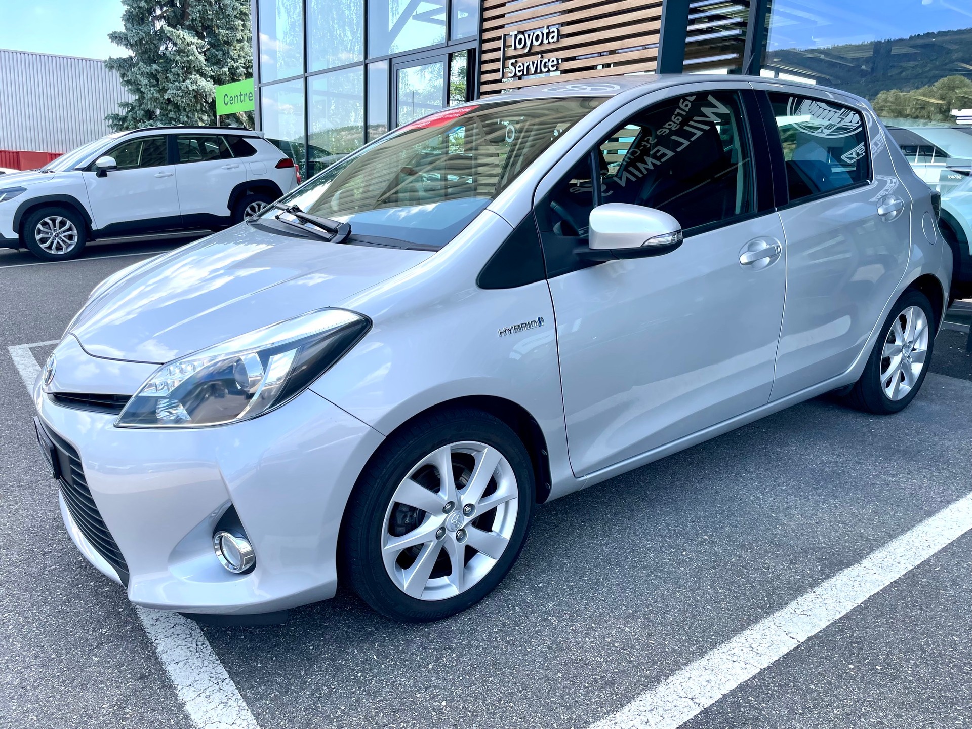 TOYOTA Yaris 1.5 VVT-i Hybrid Sol Premium CVT-image-1