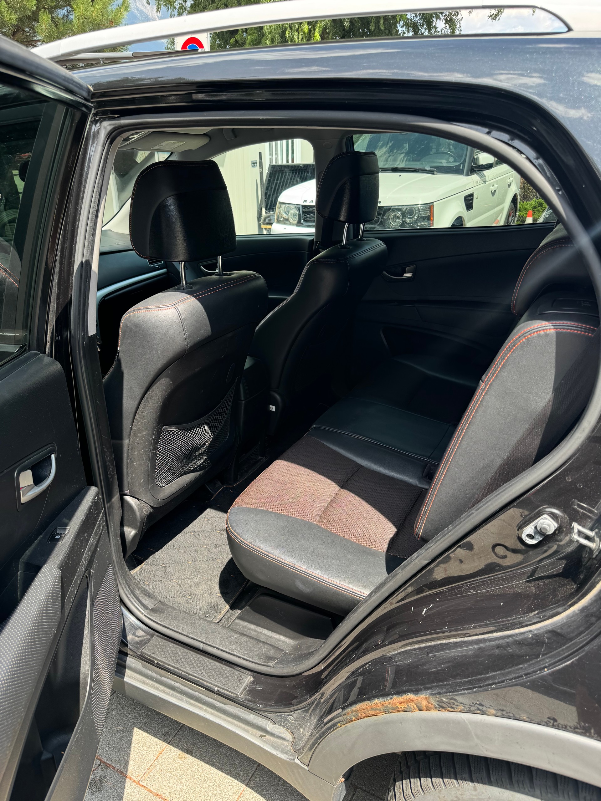 KGM-SsangYong Korando 2.0 e-XDI Quartz 4WD-image-4