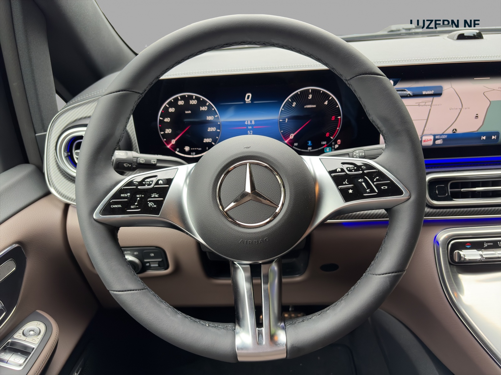 MERCEDES-BENZ V 300 d lang 4Matic Swiss Edition 9G-Tronic-image-8