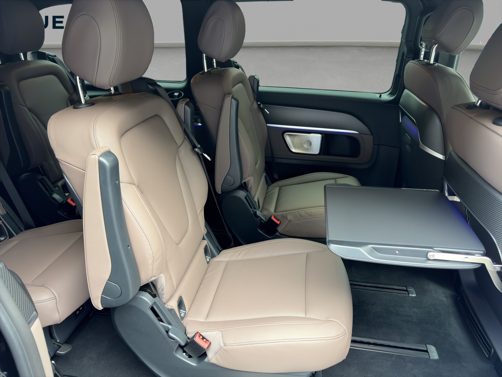 MERCEDES-BENZ V 300 d lang 4Matic Swiss Edition 9G-Tronic-image-12