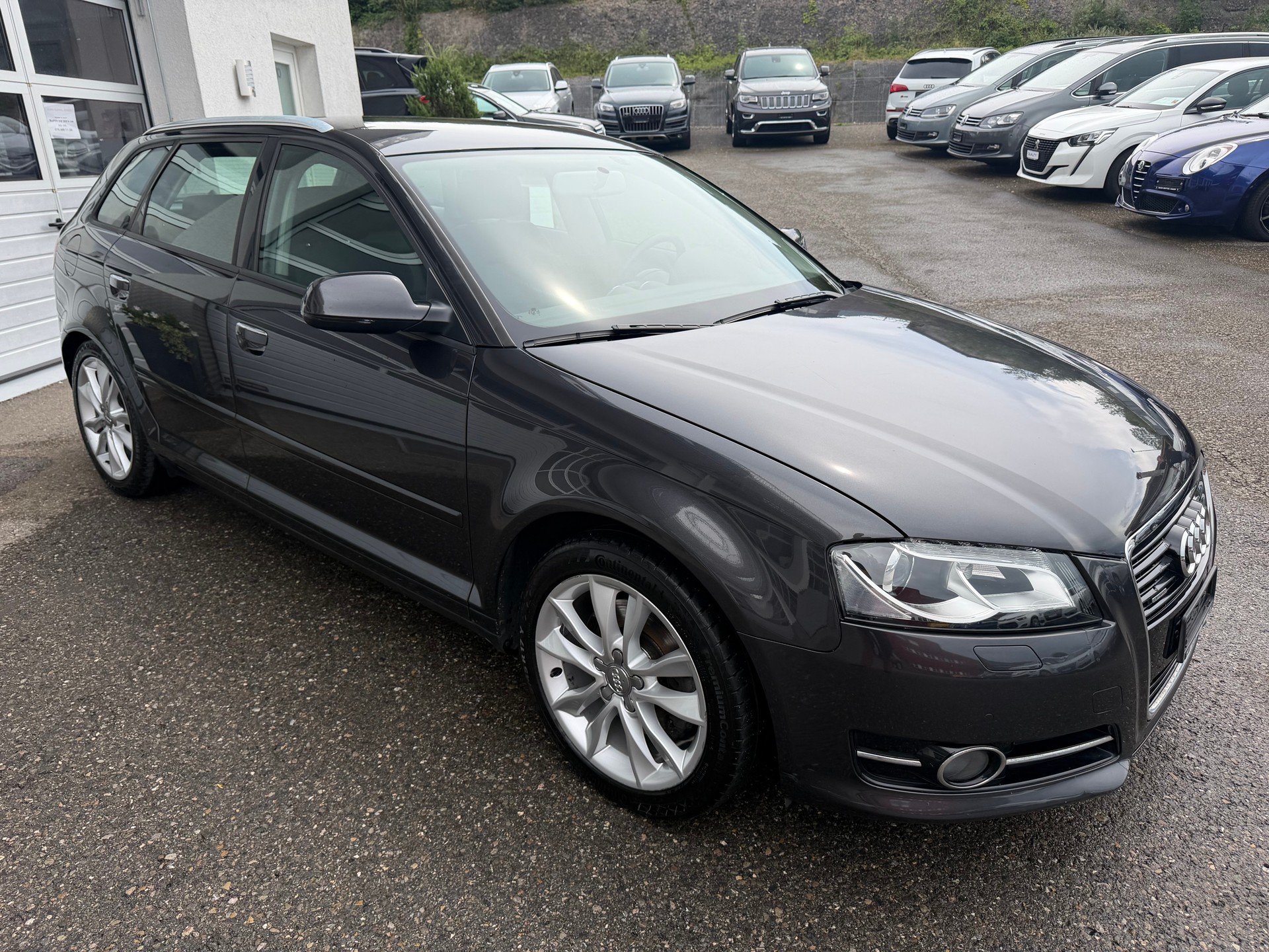 AUDI A3 Sportback 2.0 TFSI Ambition quattro S-tronic-showroom-element-3