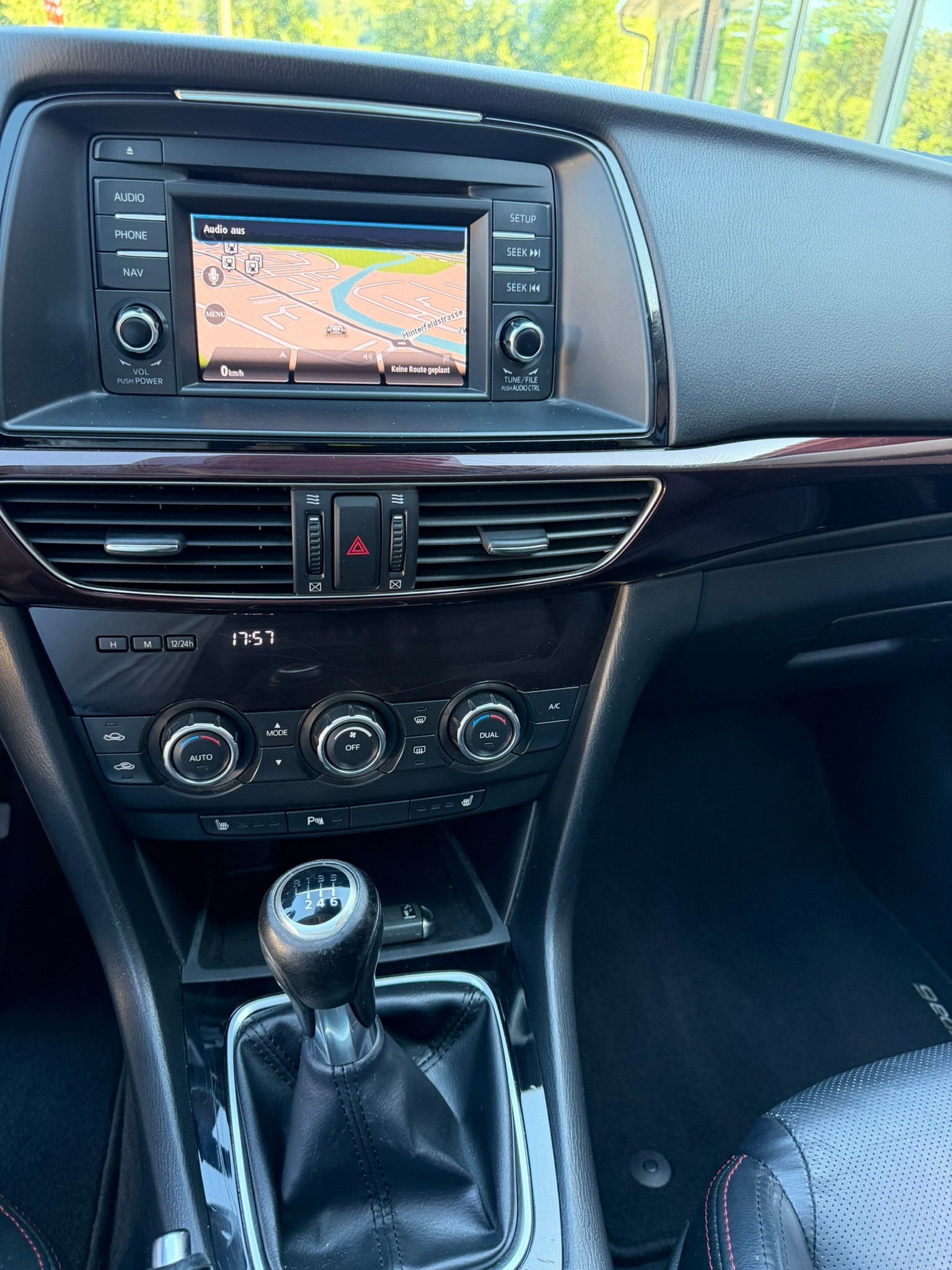 MAZDA 6 Sportwagon 2.2 D 16V HP Revolution-image-12