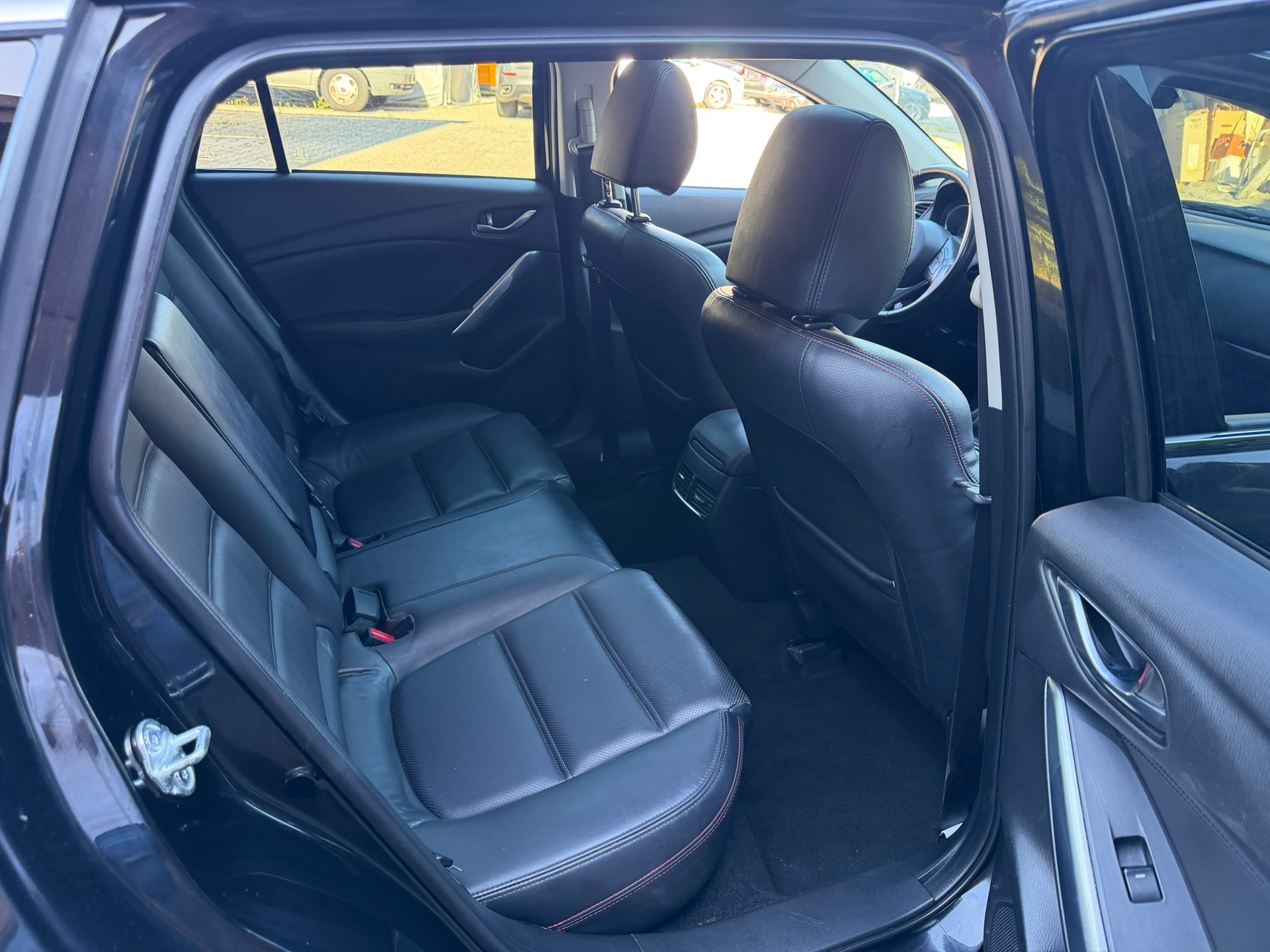 MAZDA 6 Sportwagon 2.2 D 16V HP Revolution-image-9