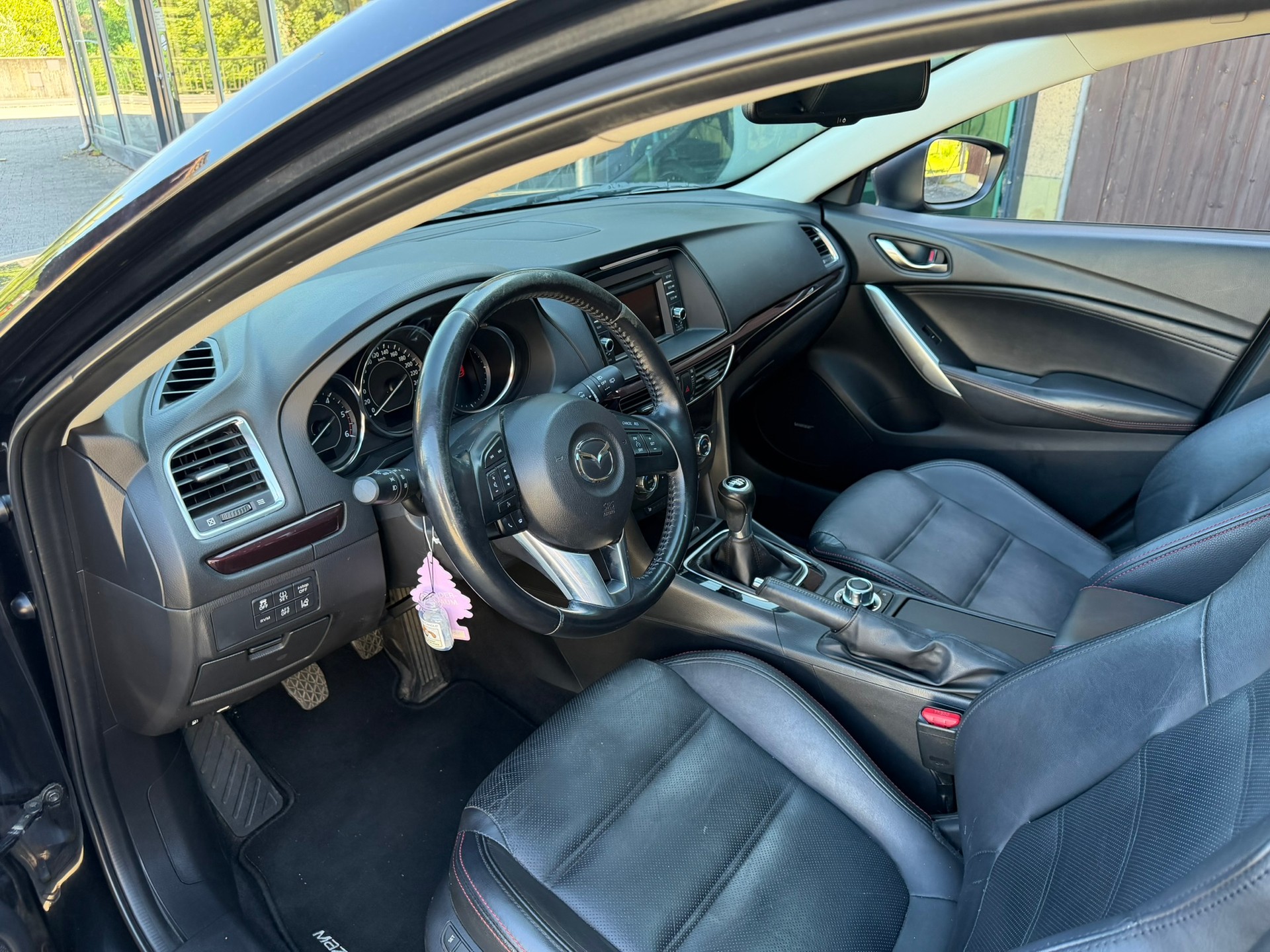 MAZDA 6 Sportwagon 2.2 D 16V HP Revolution-image-11