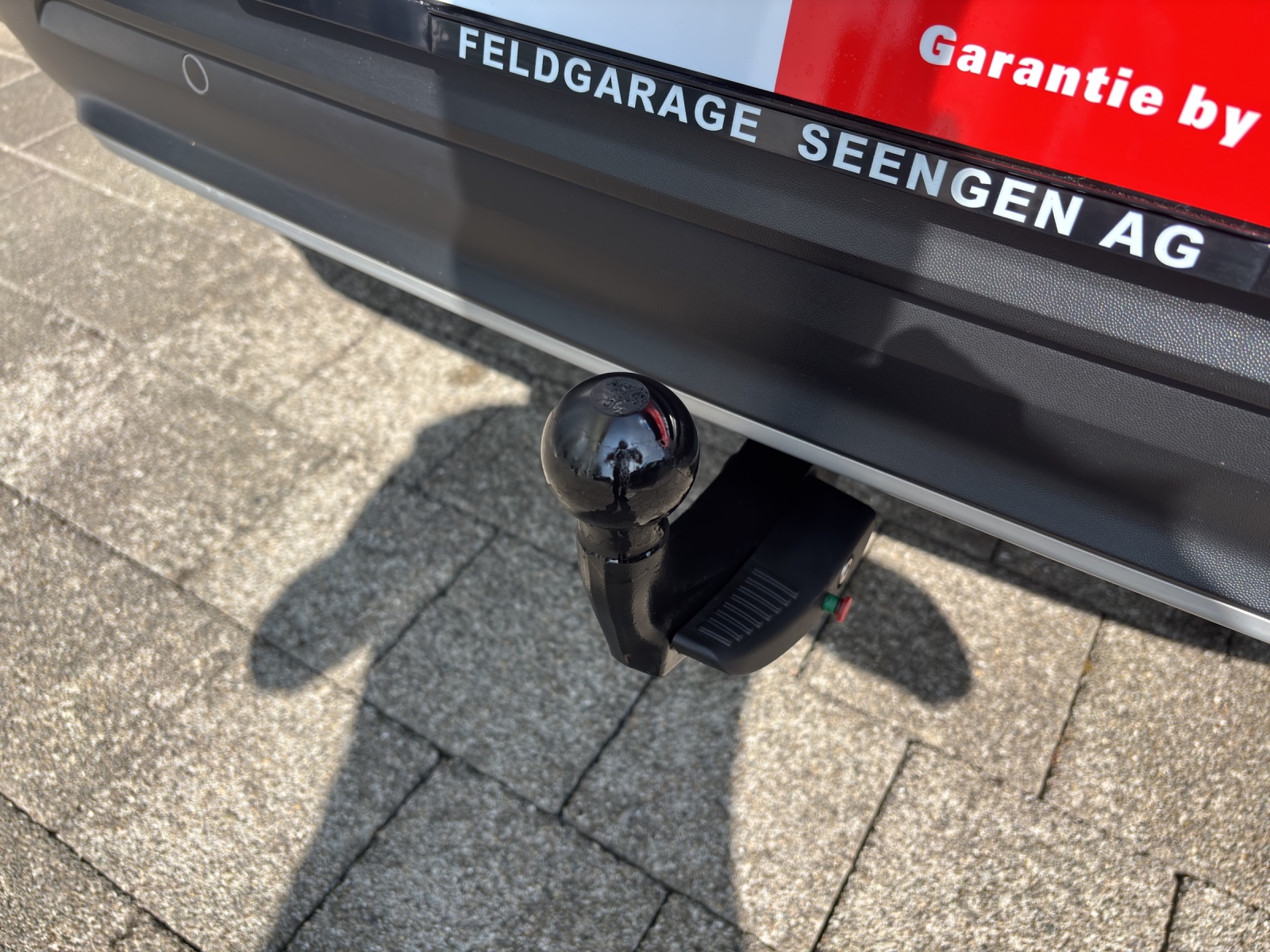 VW T-Roc 2.0 TSI Sport DSG 4Motion mit Anhängevorrichtung, DAB+ & Winterräder-image-9