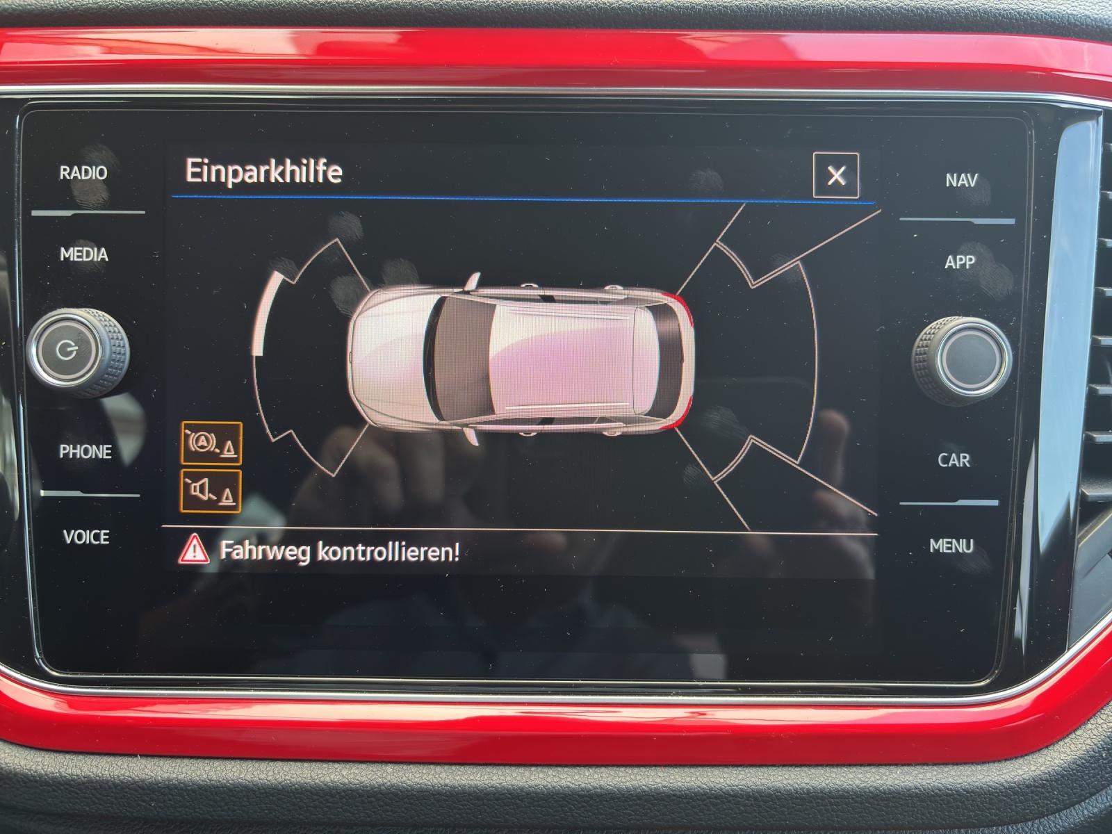 VW T-Roc 2.0 TSI Sport DSG 4Motion mit Anhängevorrichtung, DAB+ & Winterräder-image-25