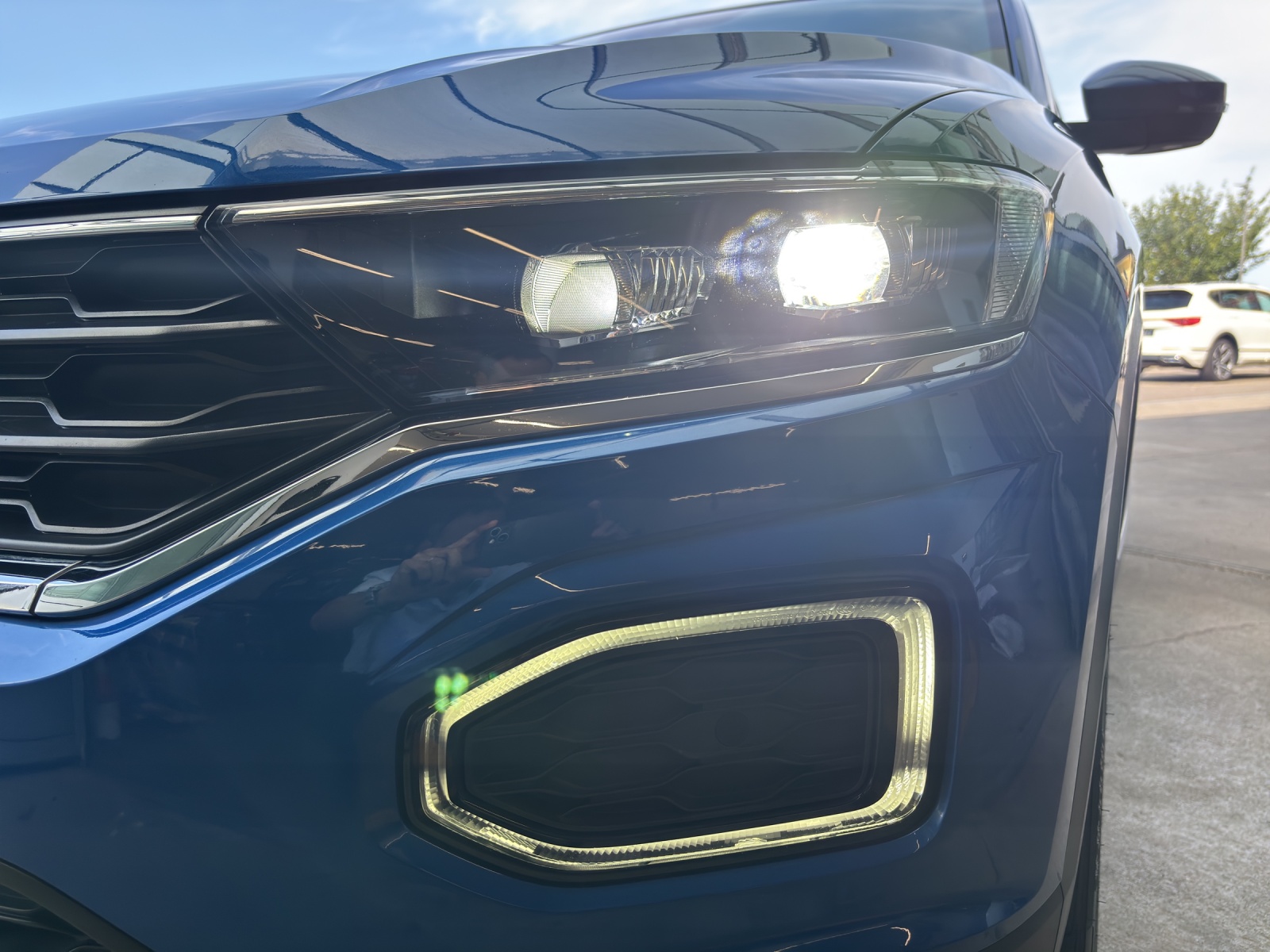 VW T-Roc 2.0 TSI Sport DSG 4Motion mit Anhängevorrichtung, DAB+ & Winterräder-image-10