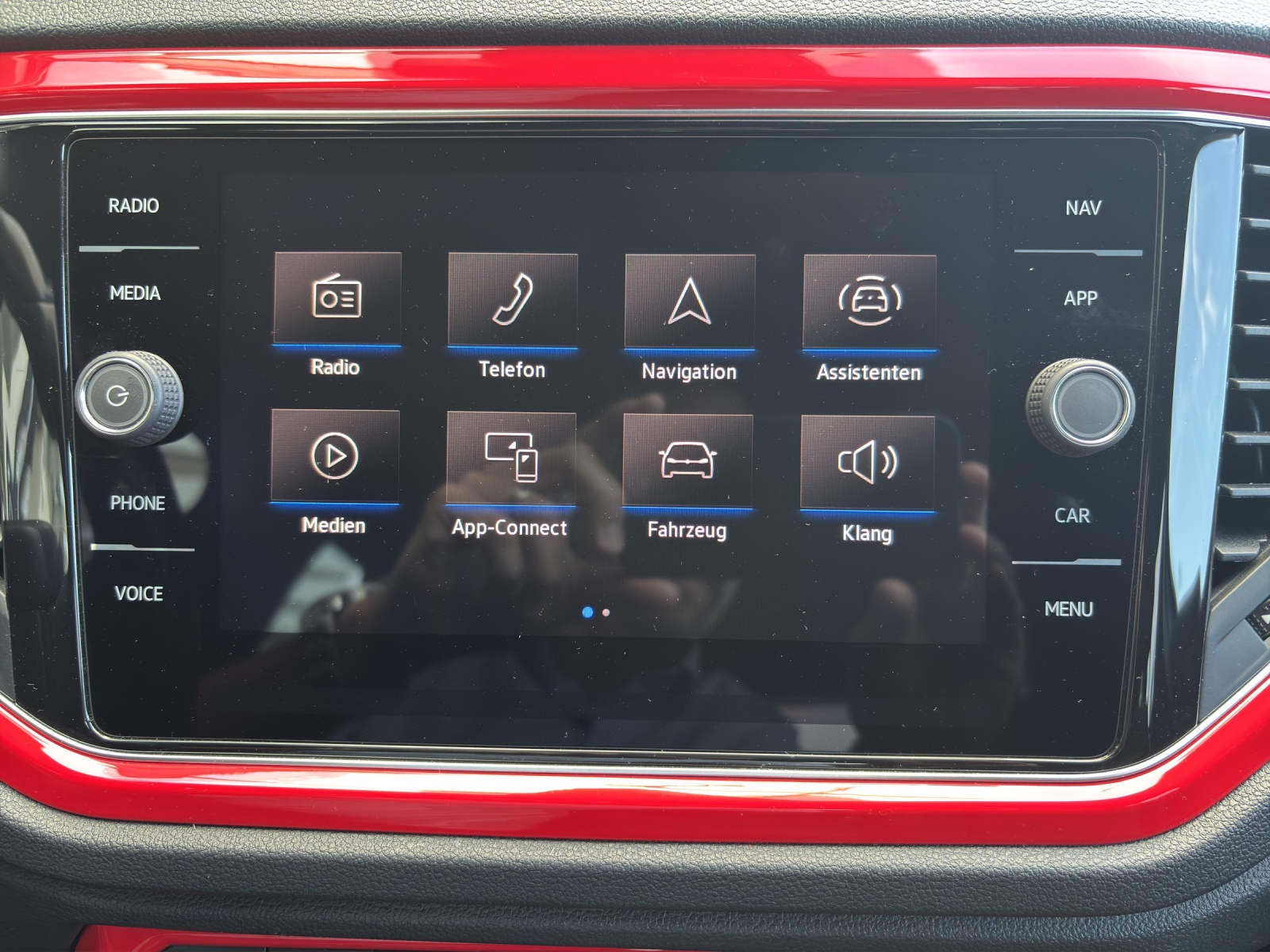VW T-Roc 2.0 TSI Sport DSG 4Motion mit Anhängevorrichtung, DAB+ & Winterräder-image-16