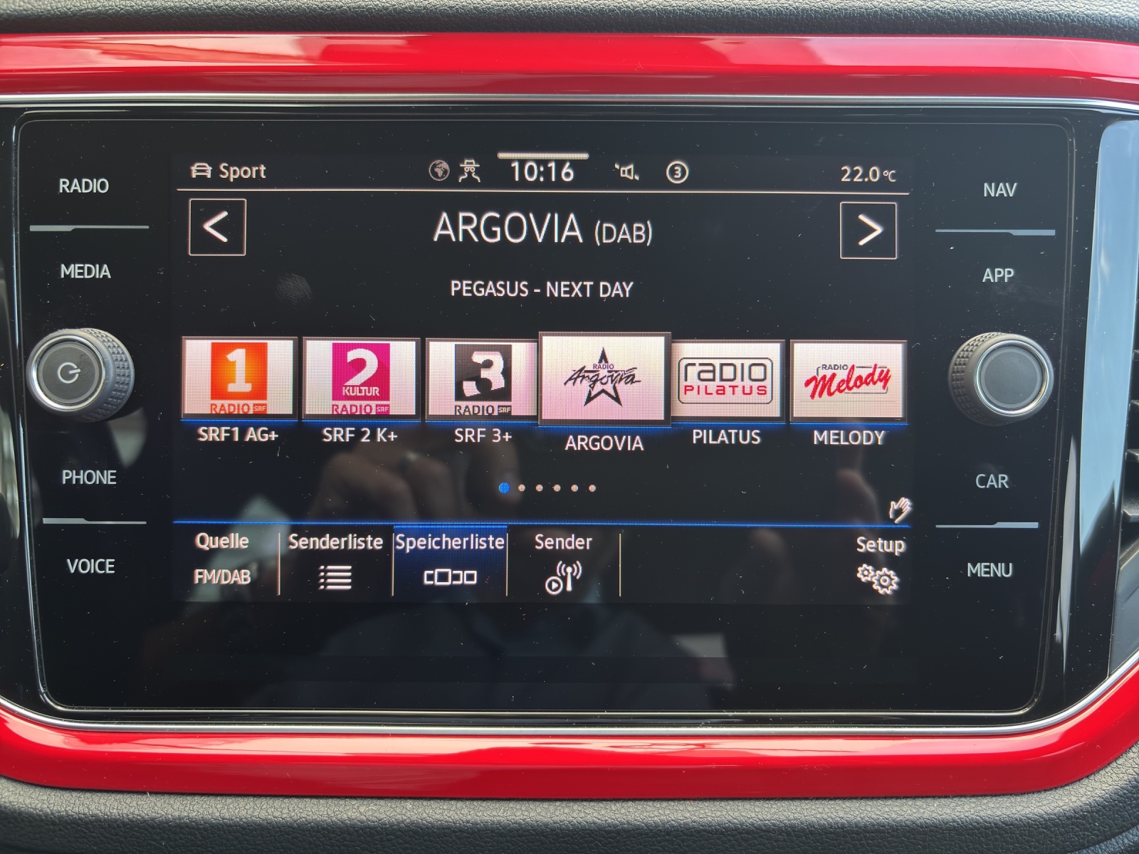 VW T-Roc 2.0 TSI Sport DSG 4Motion mit Anhängevorrichtung, DAB+ & Winterräder-image-18