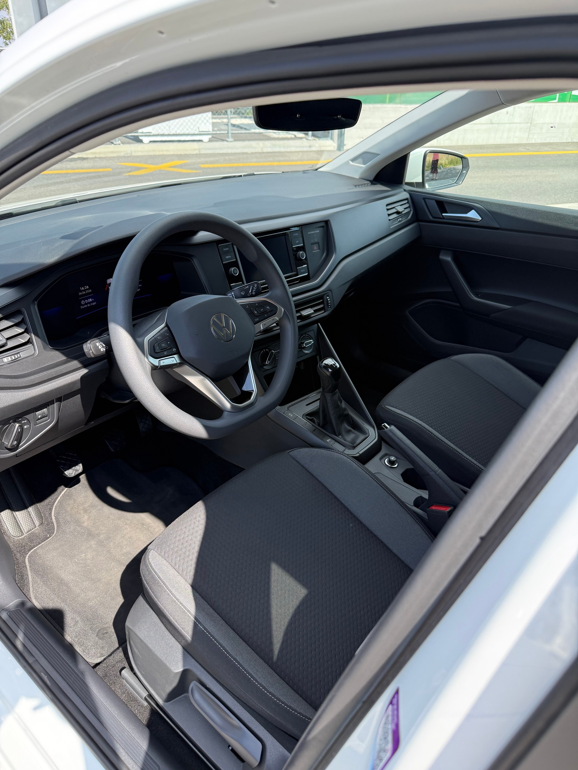 VW Polo 1.0 TSI Basis-image-9