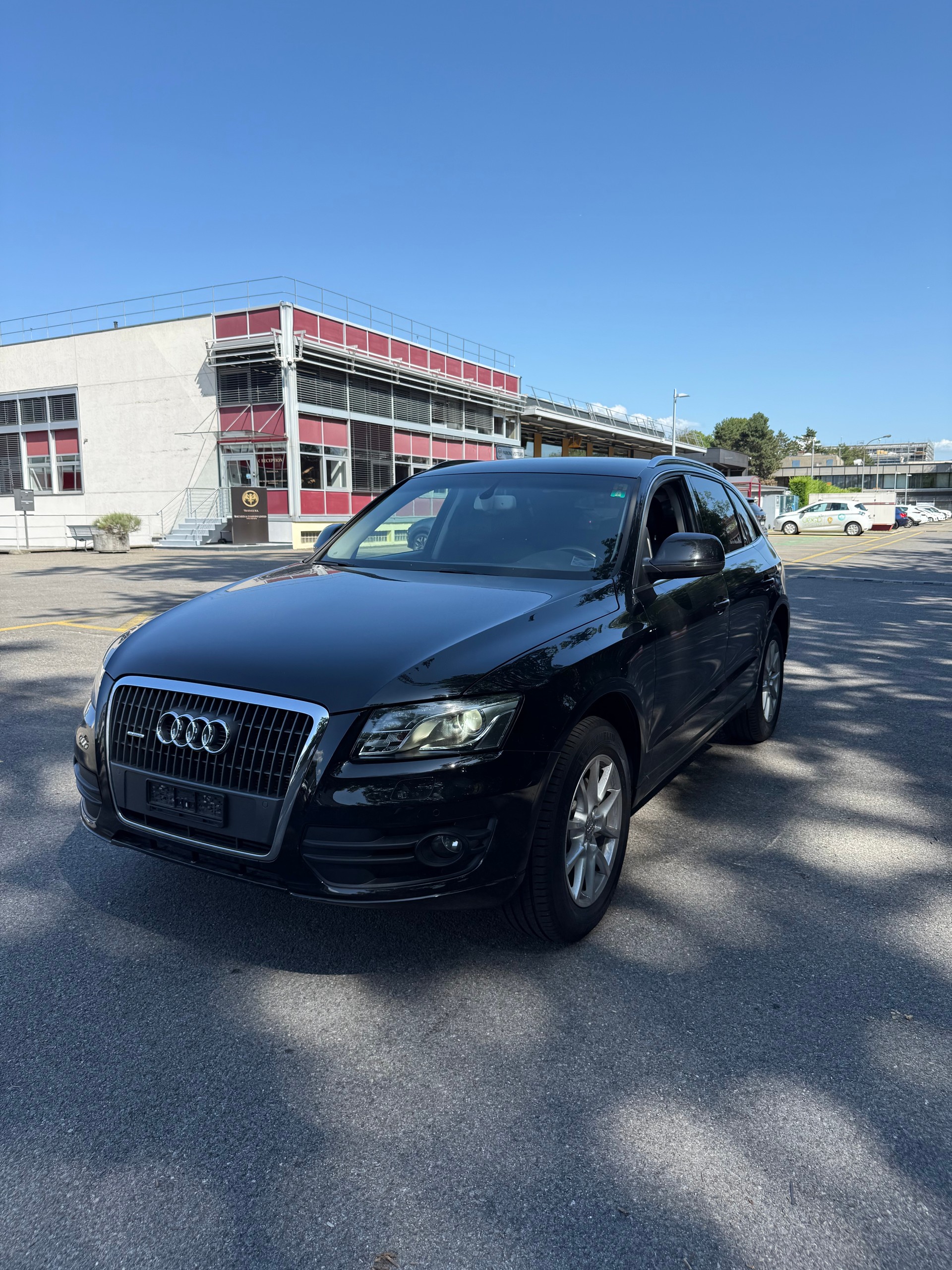 AUDI Q5 2.0 TFSI quattro S-tronic-image-0