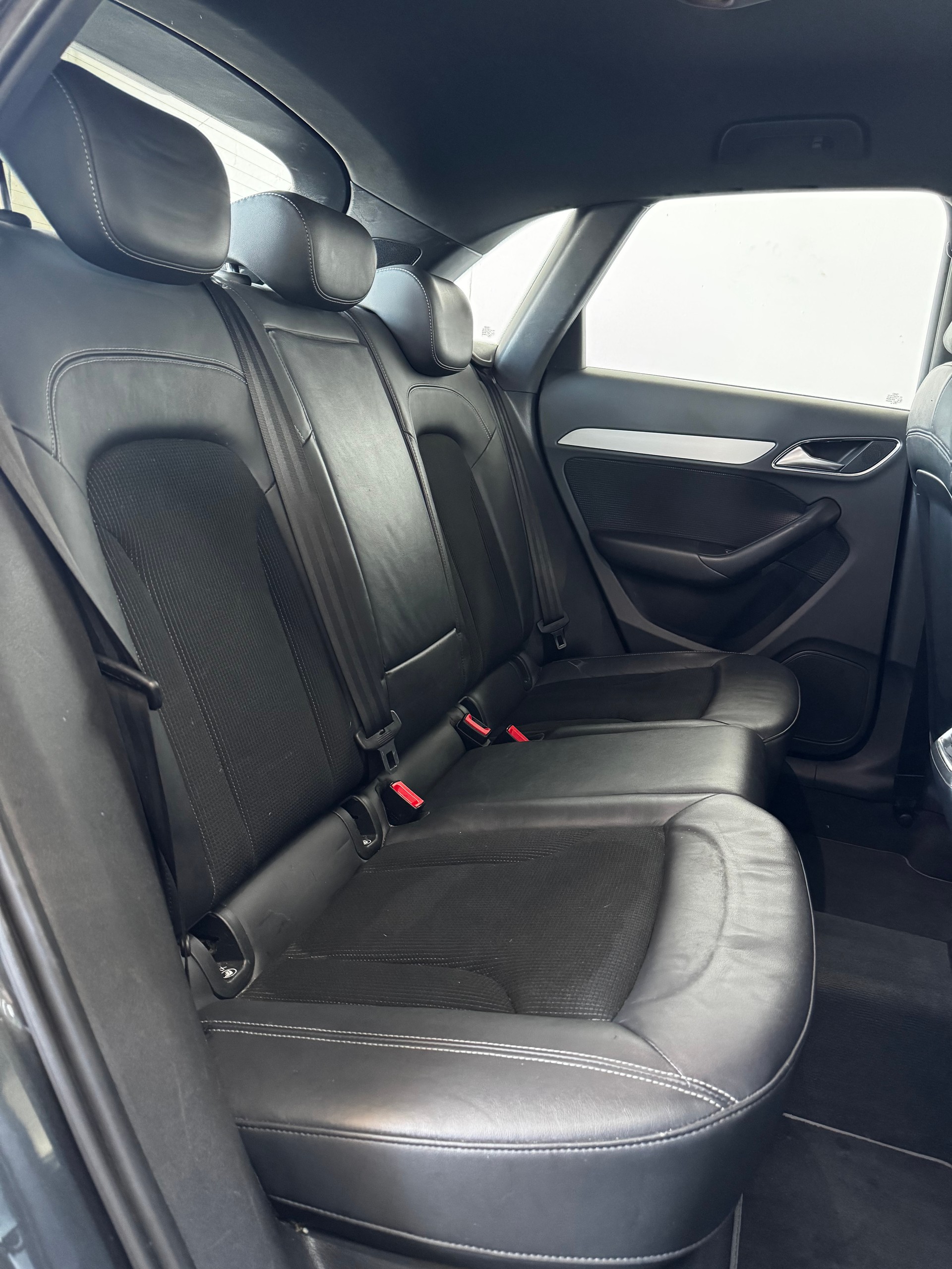 AUDI Q3 2.0 TFSI quattro S-tronic-image-20