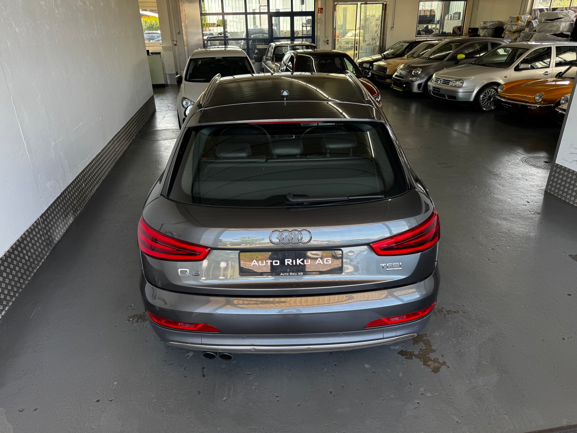 AUDI Q3 2.0 TFSI quattro S-tronic-image-9