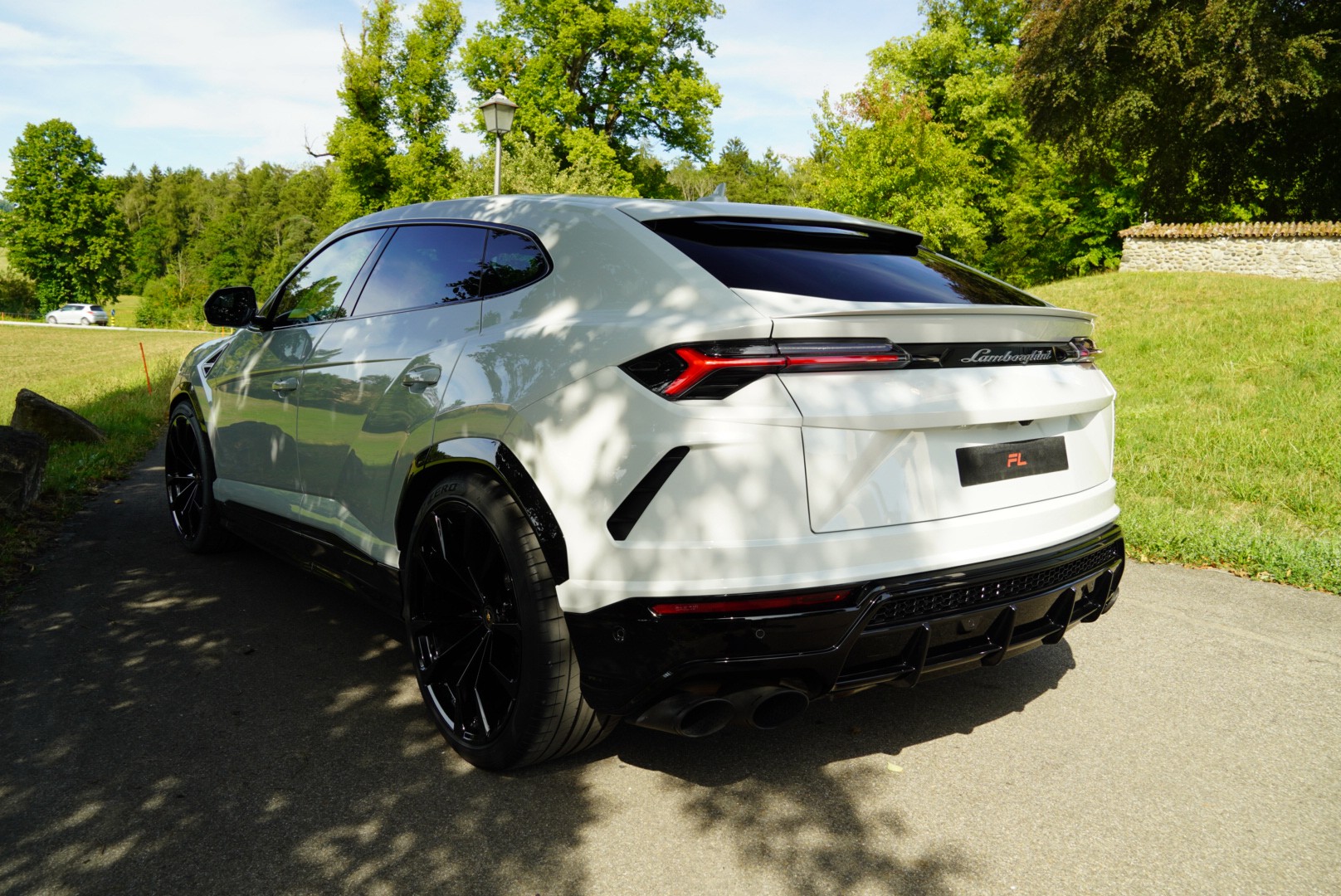 LAMBORGHINI Urus E-Gear-image-2