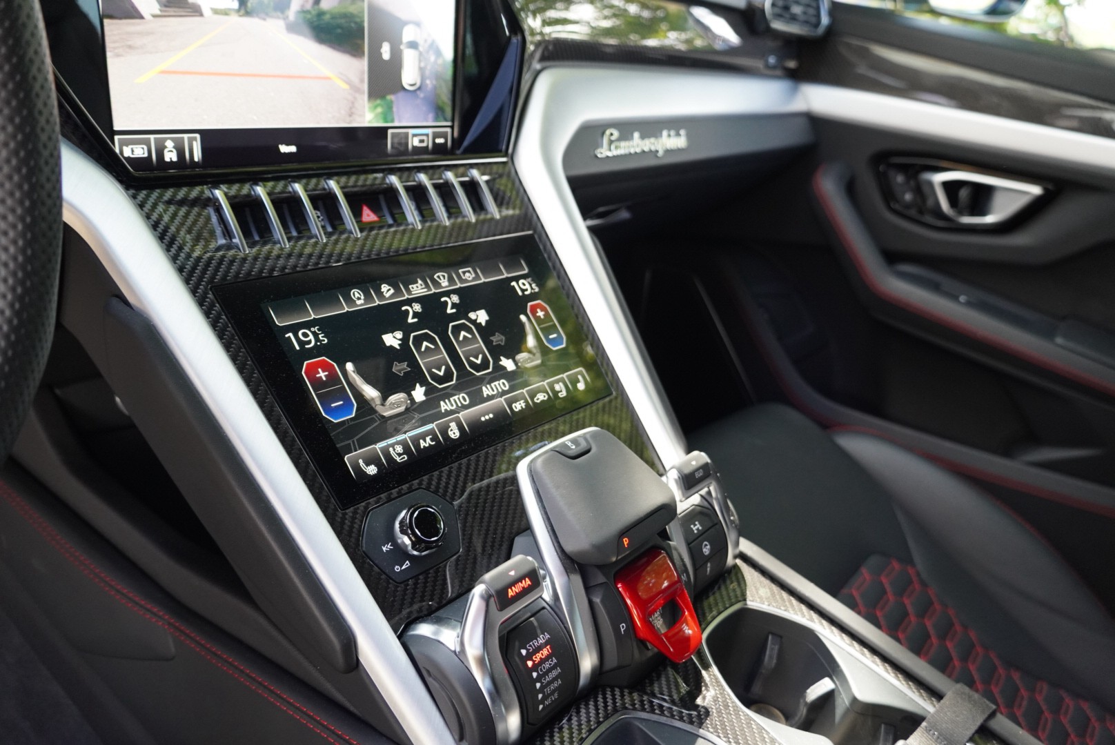 LAMBORGHINI Urus E-Gear-image-8