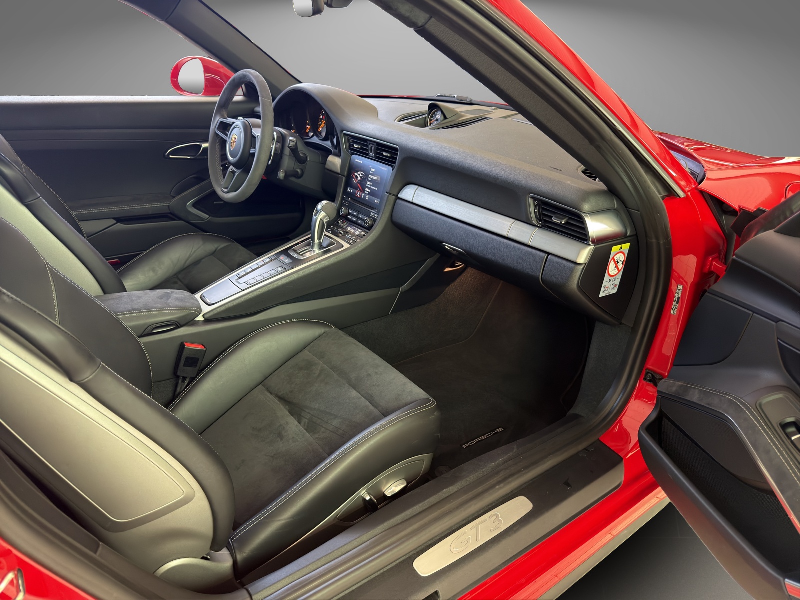 PORSCHE 911 Coupé 4.0 GT3 PDK-image-13