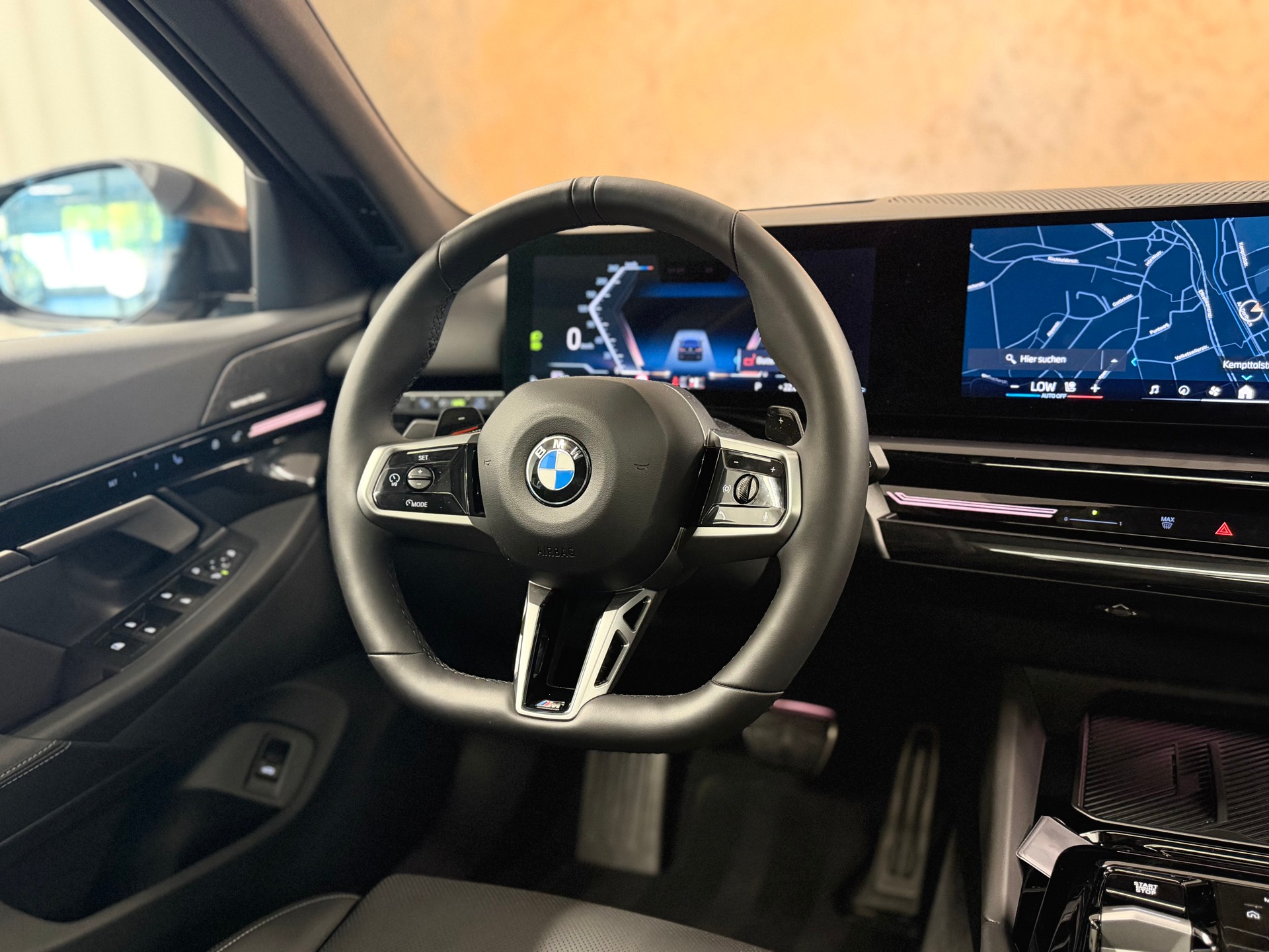 BMW 540d xDrive 48V Touring M Sport Pro Steptronic *Facelift*Panorama*Head-Up*Iconic*-image-16