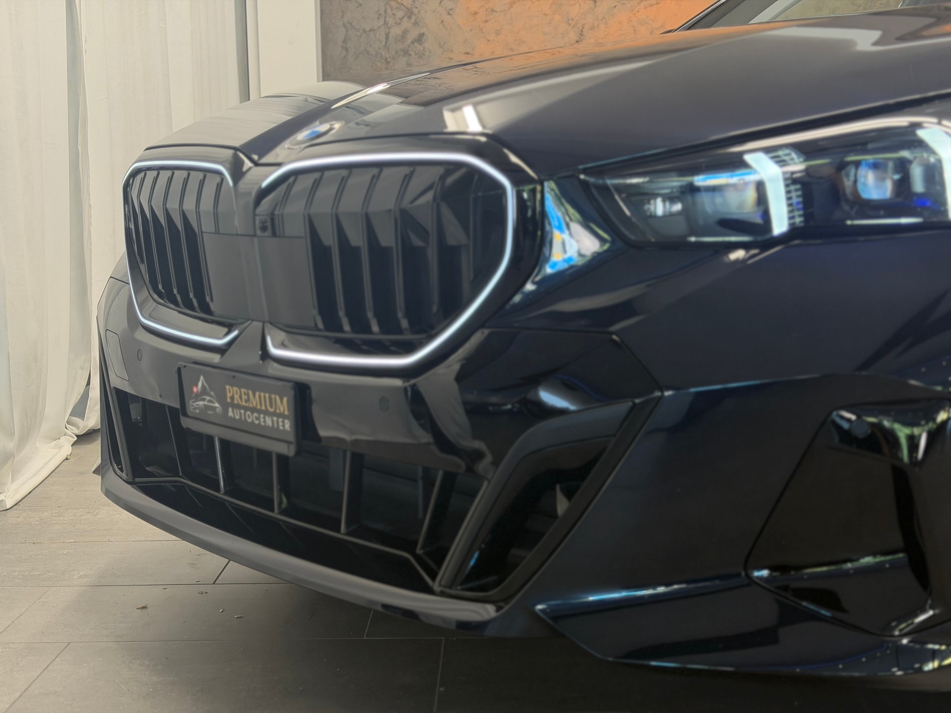 BMW 540d xDrive 48V Touring M Sport Pro Steptronic *Facelift*Panorama*Head-Up*Iconic*-image-2