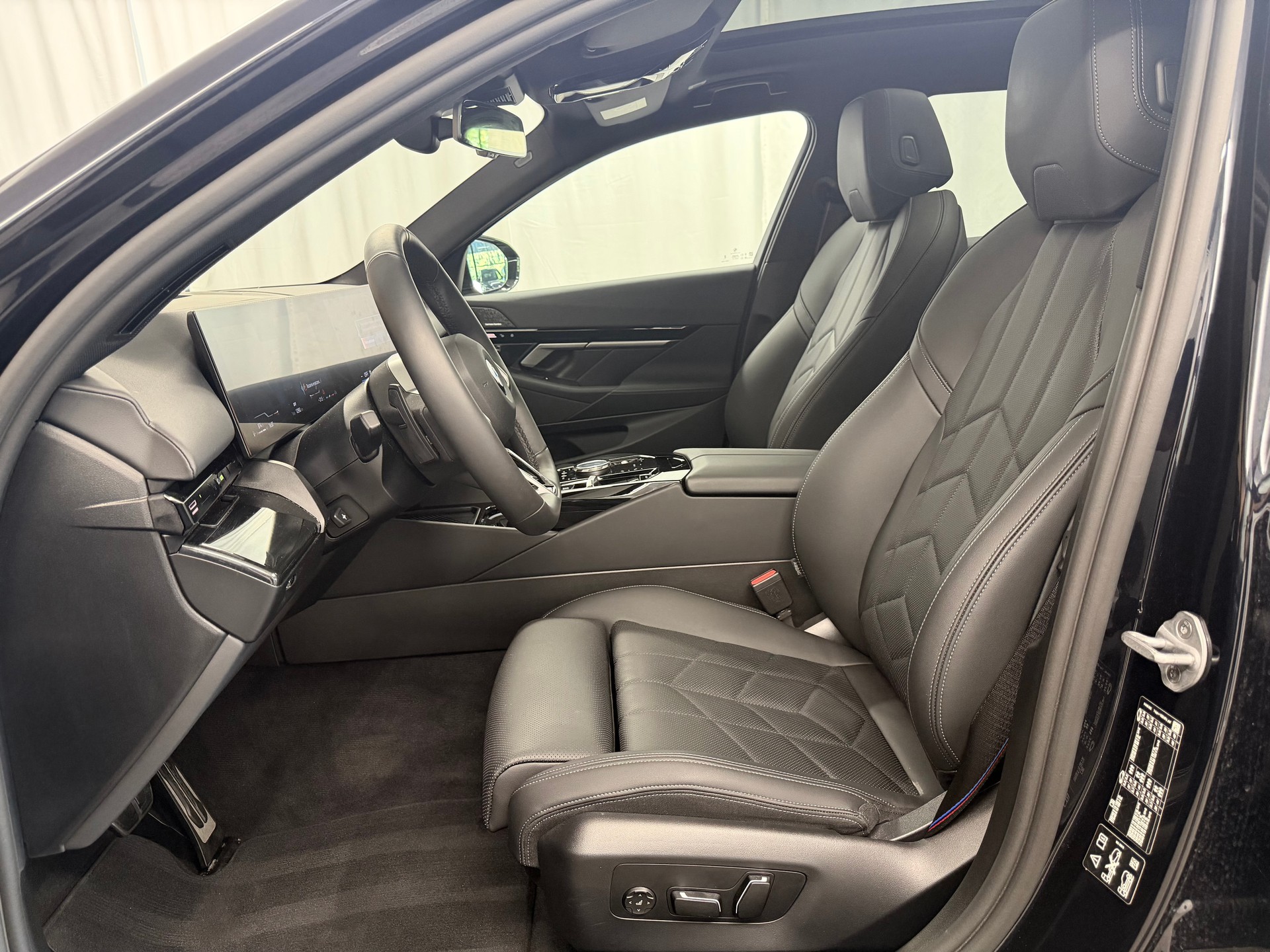 BMW 540d xDrive 48V Touring M Sport Pro Steptronic *Facelift*Panorama*Head-Up*Iconic*-image-10