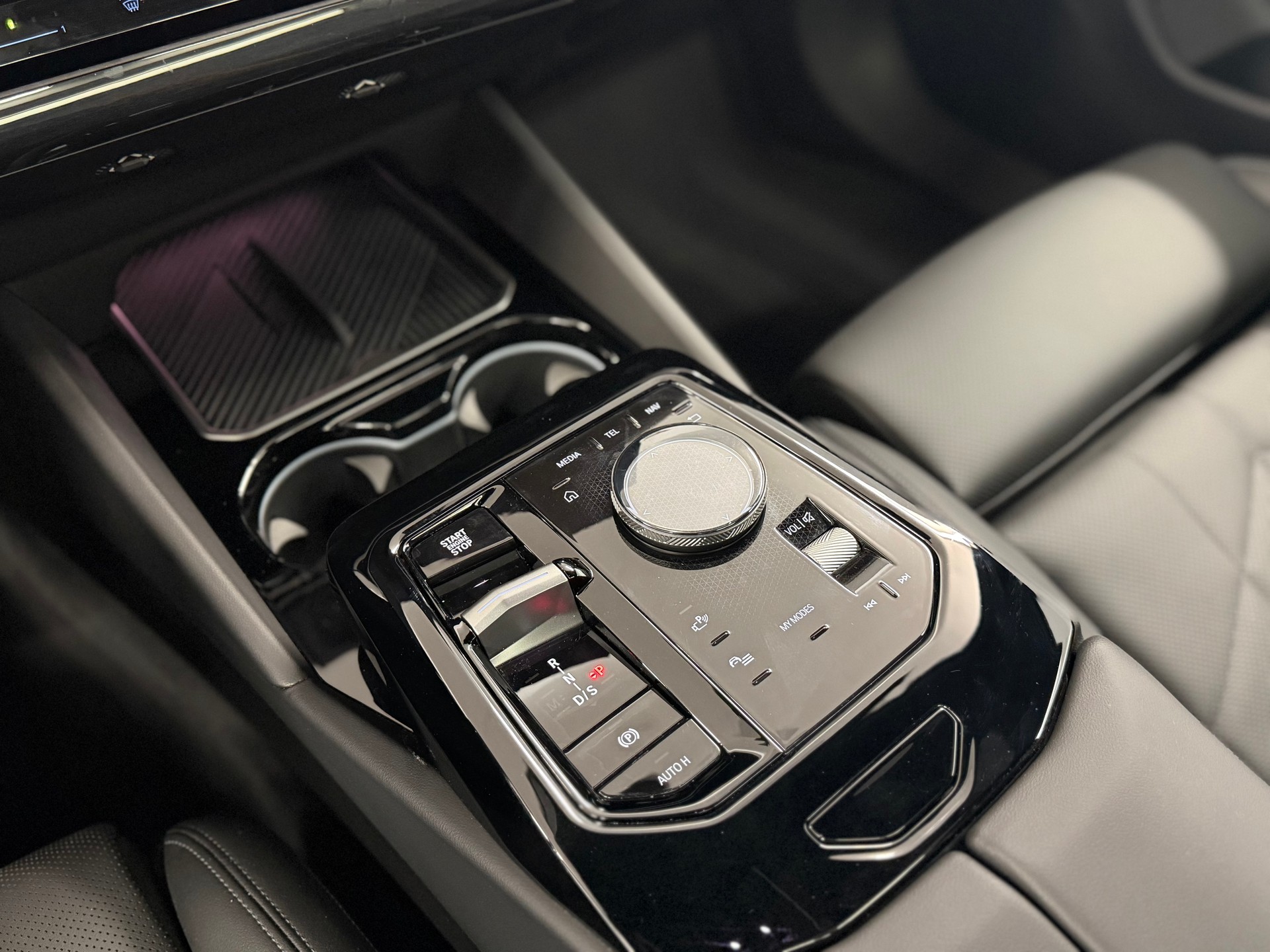 BMW 540d xDrive 48V Touring M Sport Pro Steptronic *Facelift*Panorama*Head-Up*Iconic*-image-20