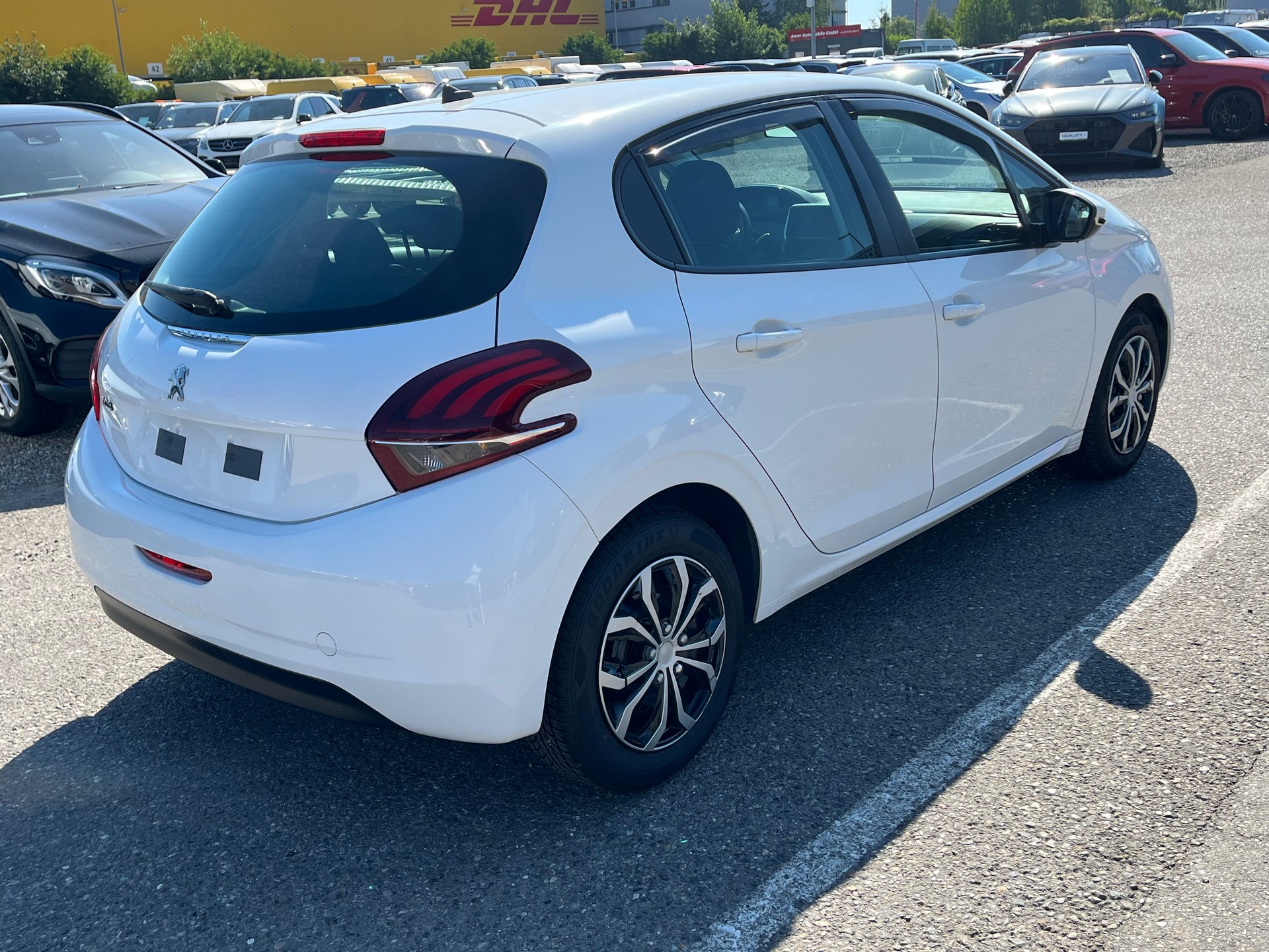 PEUGEOT 208 1.5 BlueHDi Active-image-4